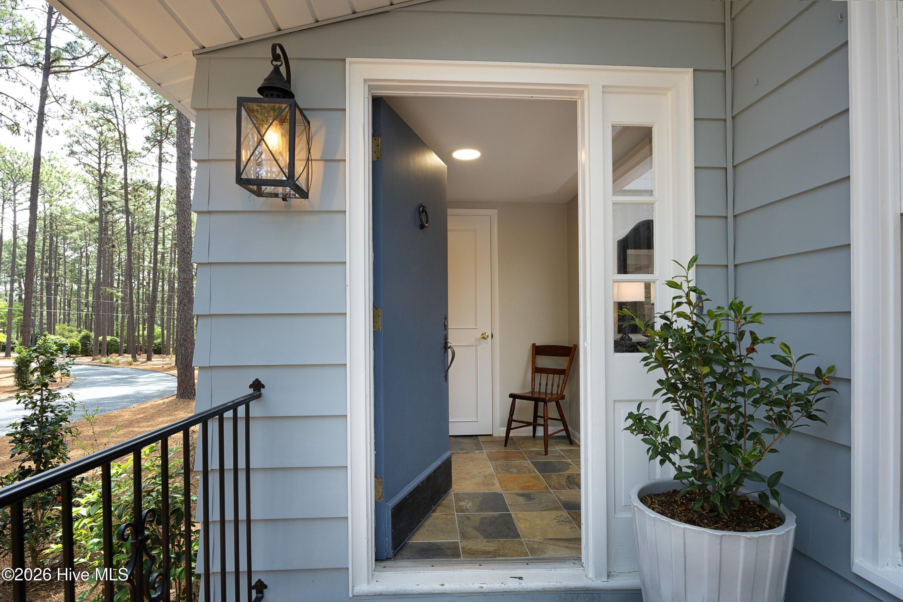 10FrontDoor