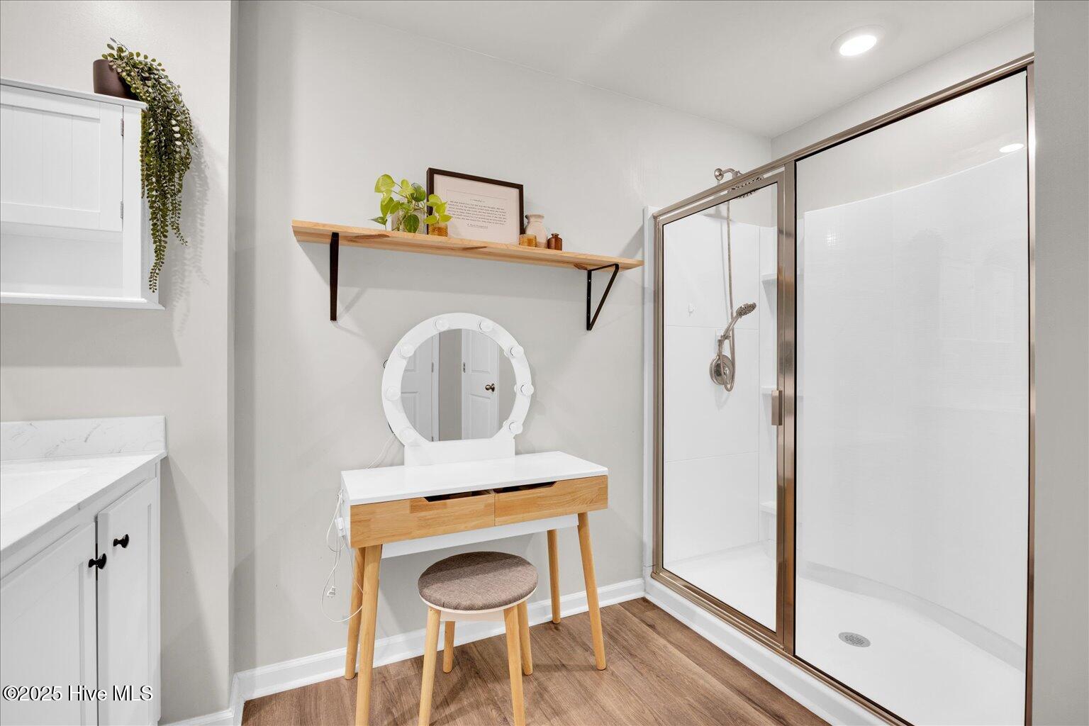 100518788 | Photo 20