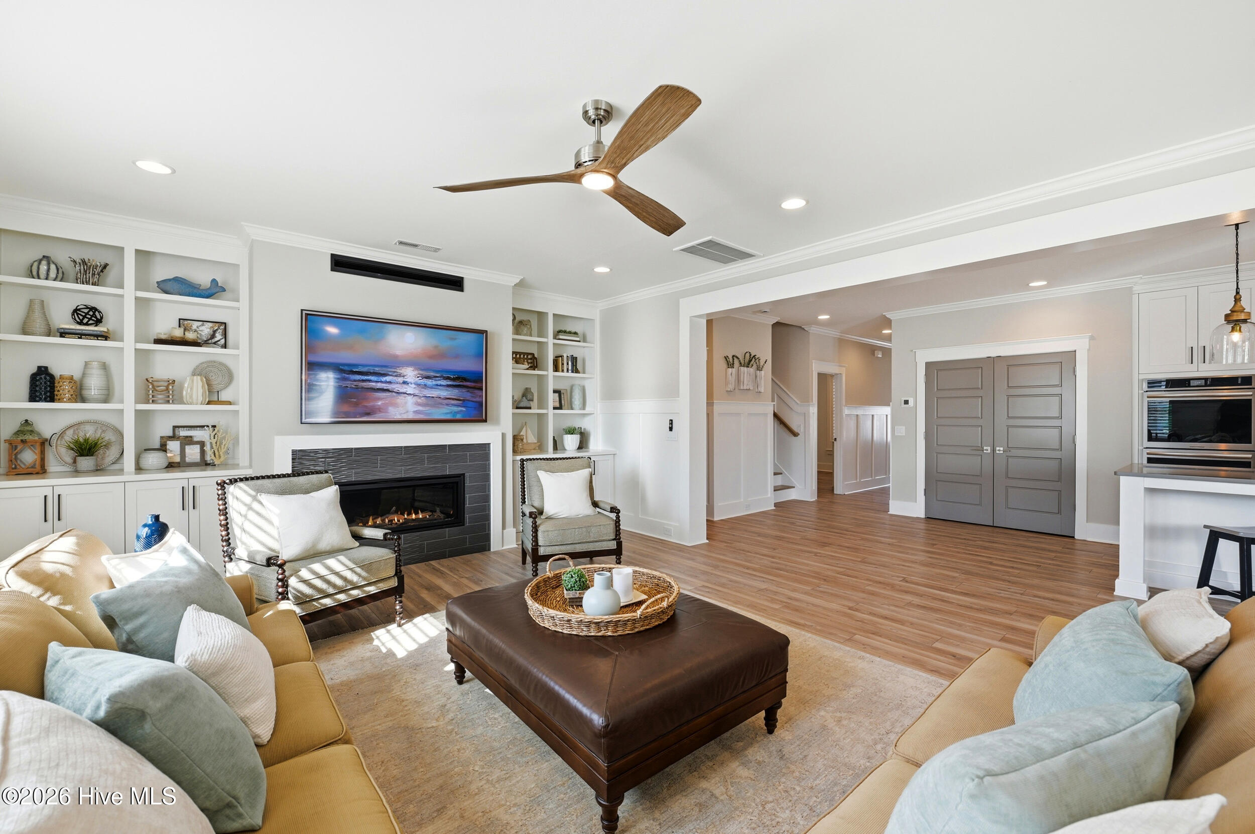 100555199 | Photo 13