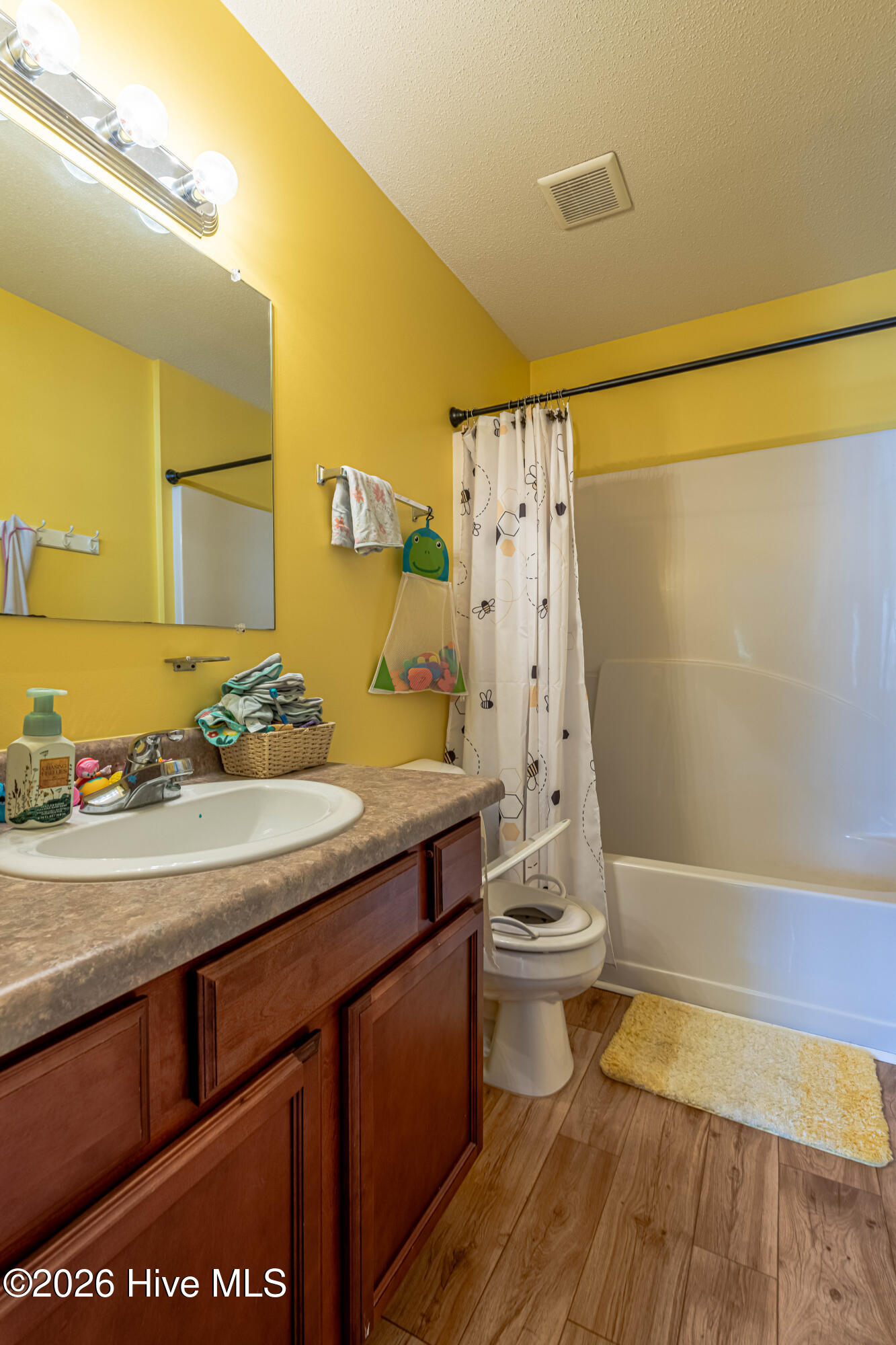 100558731 | Photo 31