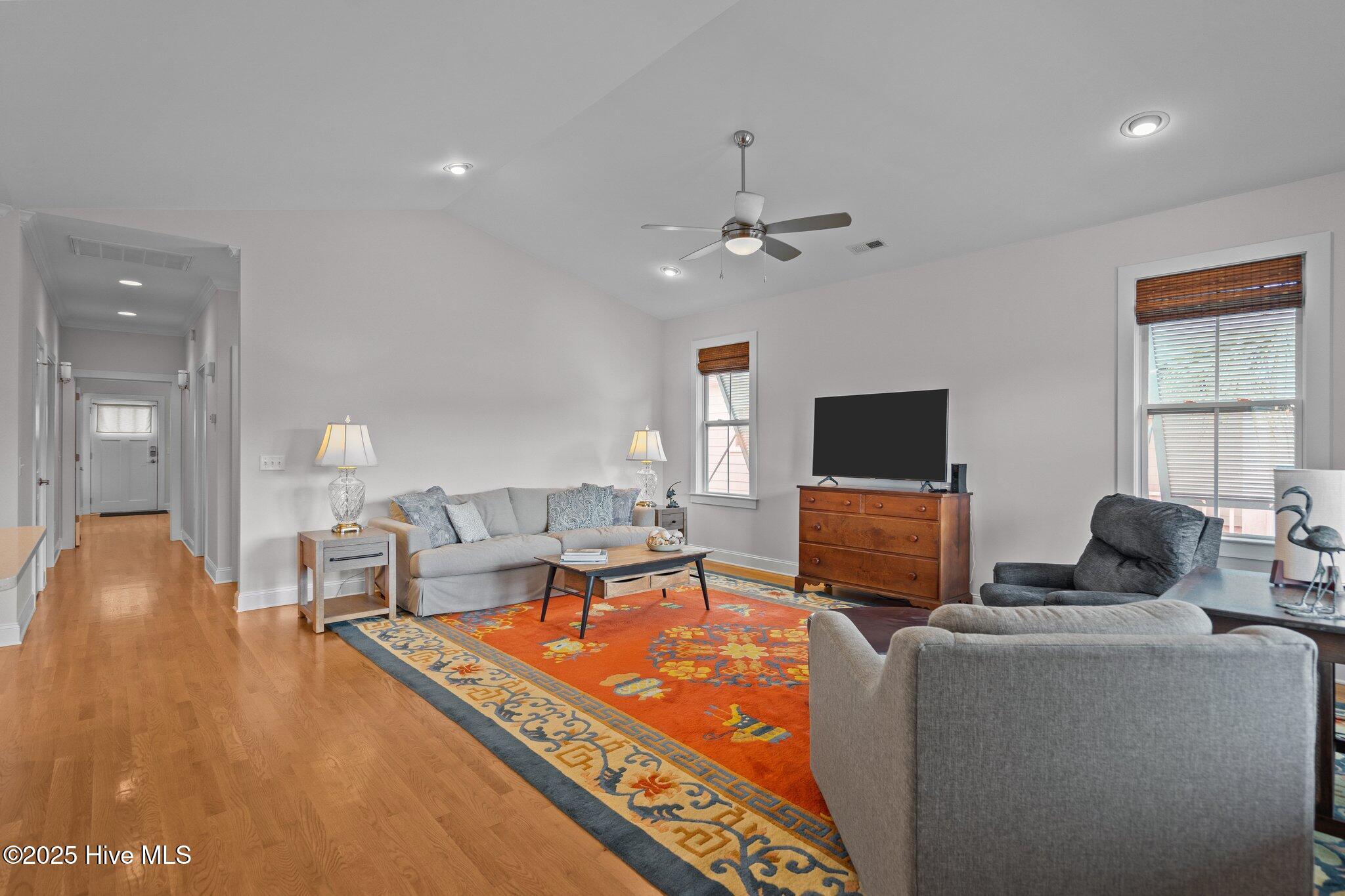418 Columbia Avenue, Carolina Beach, NC 28428 – photo 13: 24-web-or-mls-DSC03833