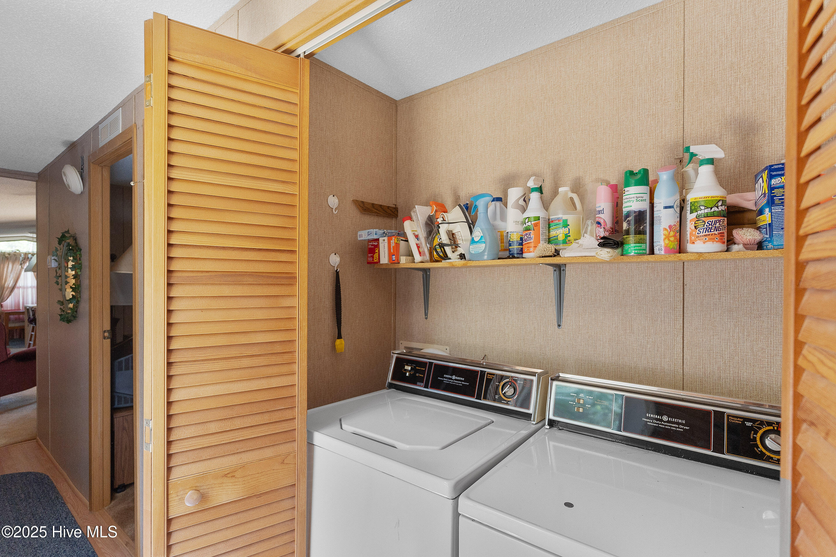 100562798 | Photo 21