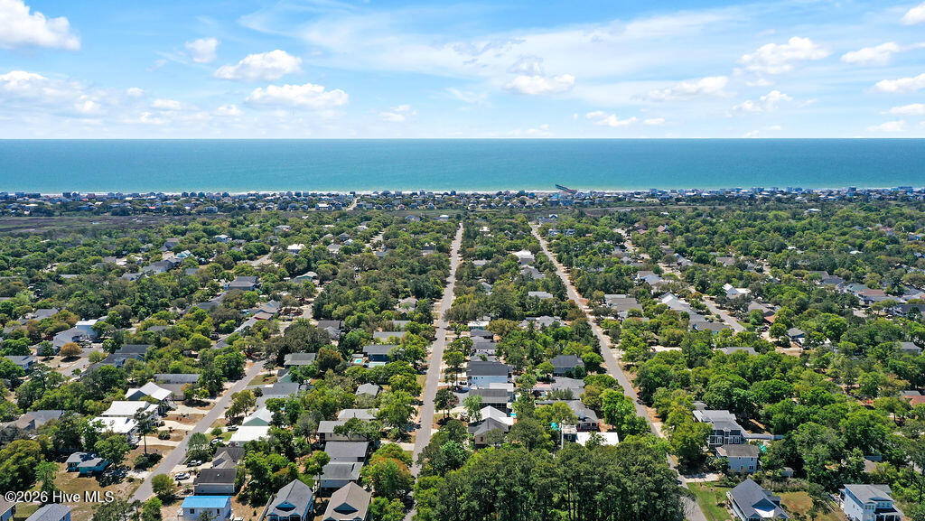 100568097 | Photo 38