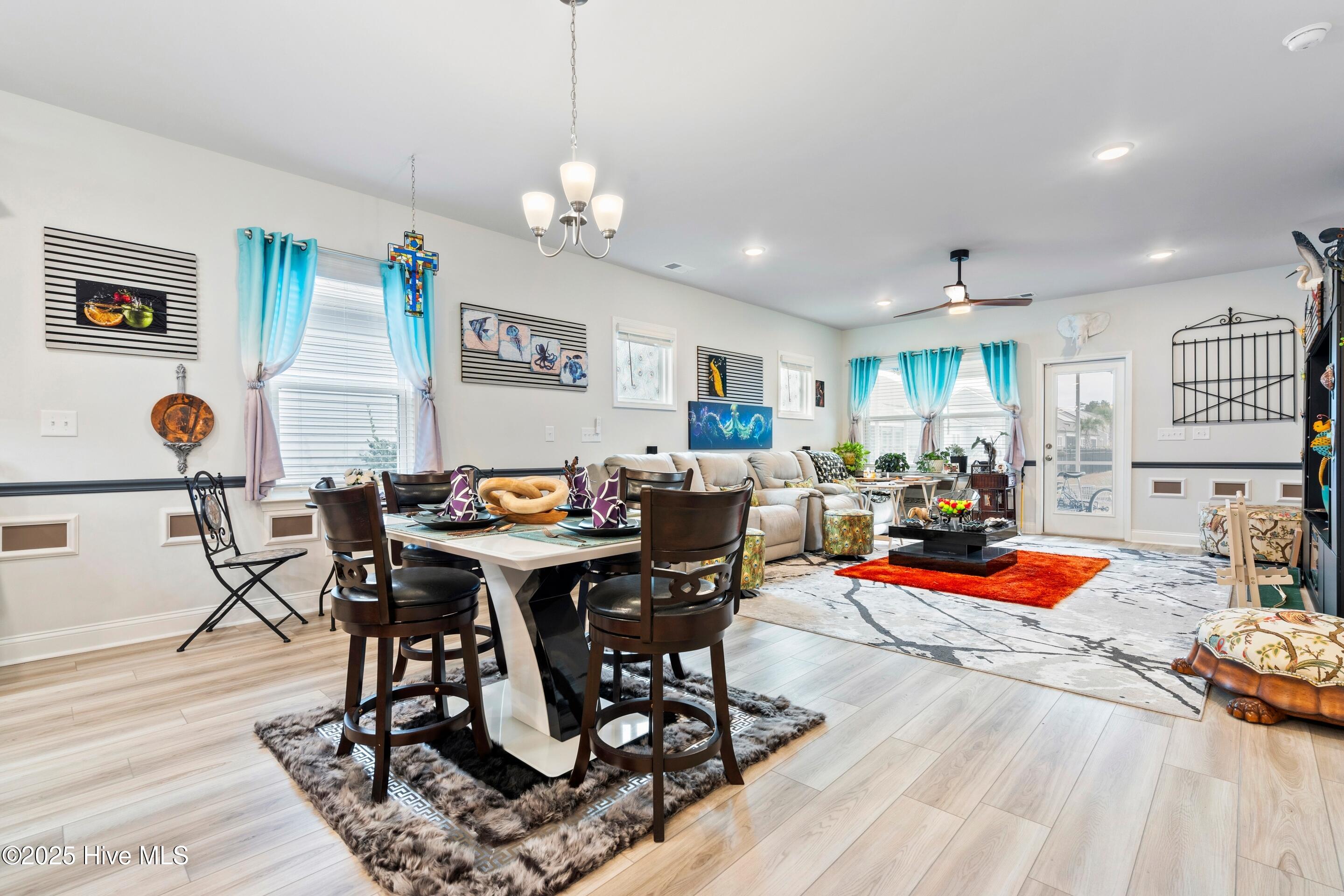 100543929 | Photo 19