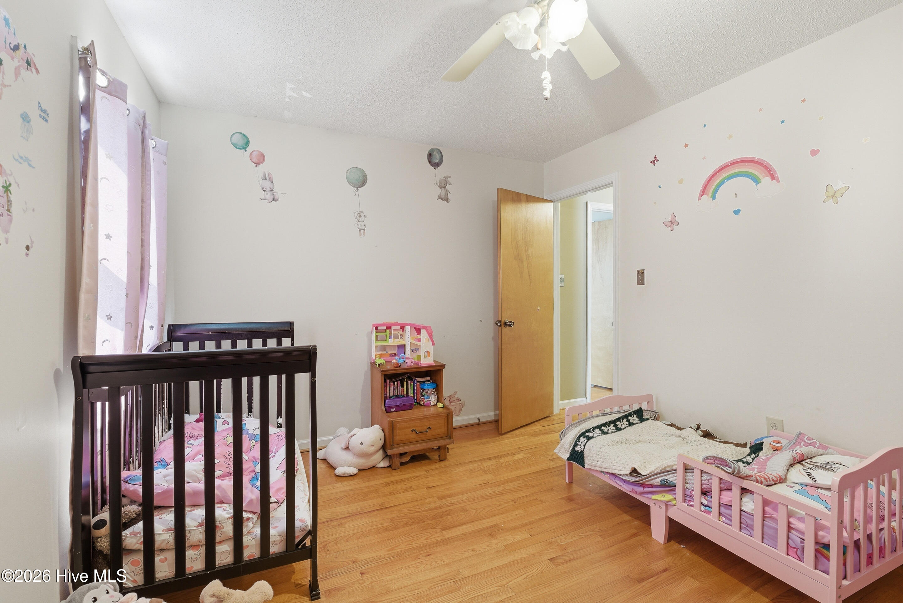 100561616 | Photo 18