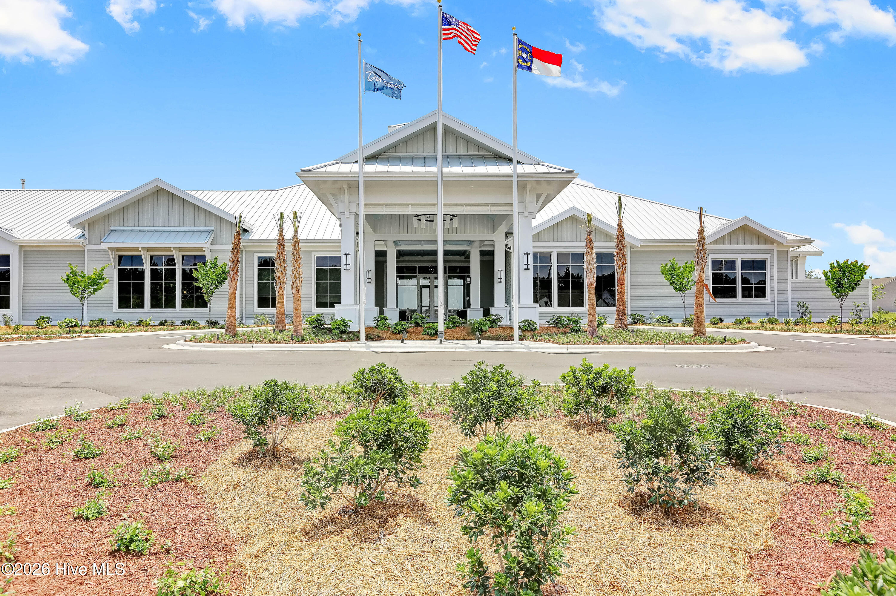 100558115 | Photo 33