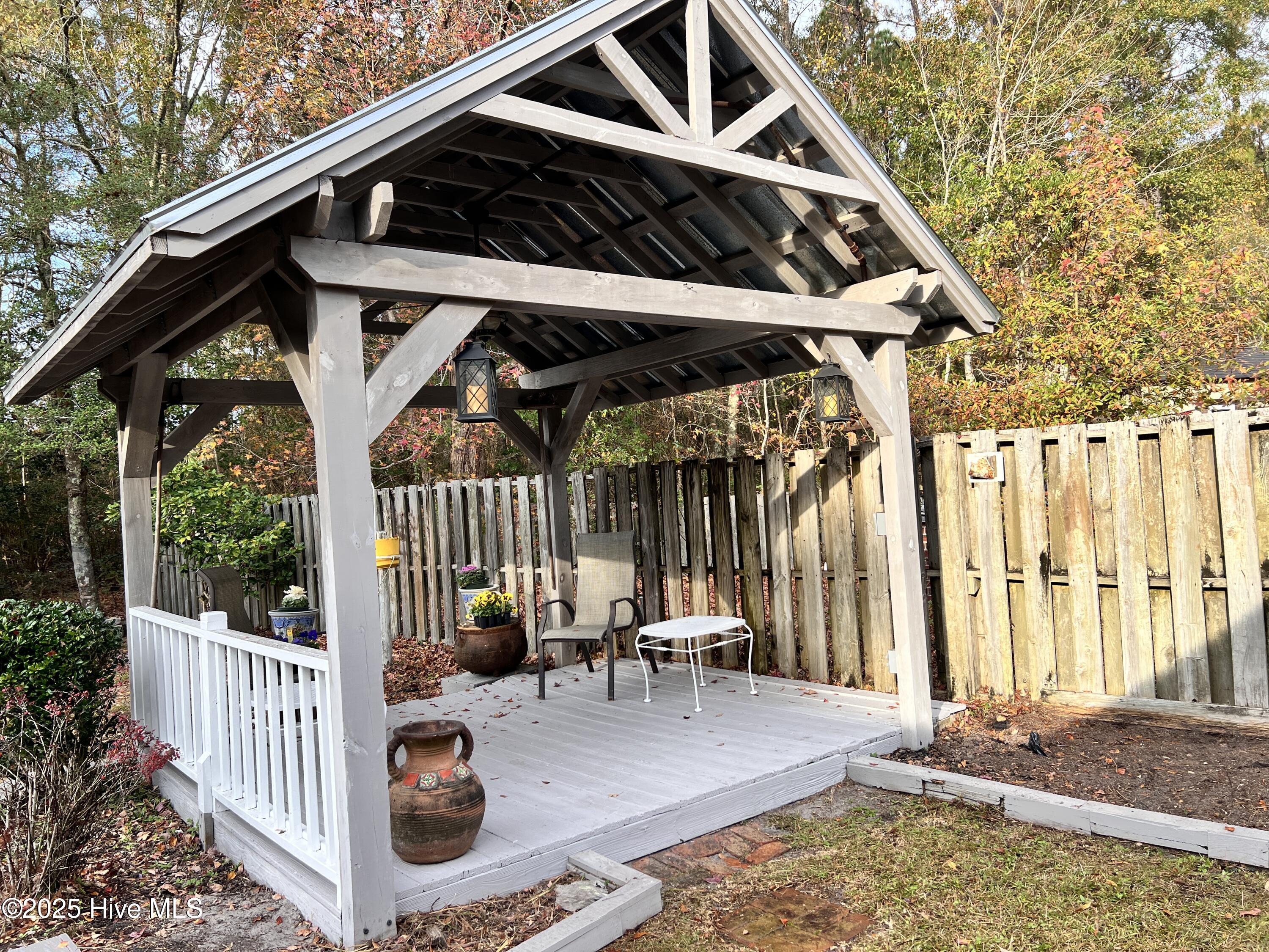 100542615 | Photo 32