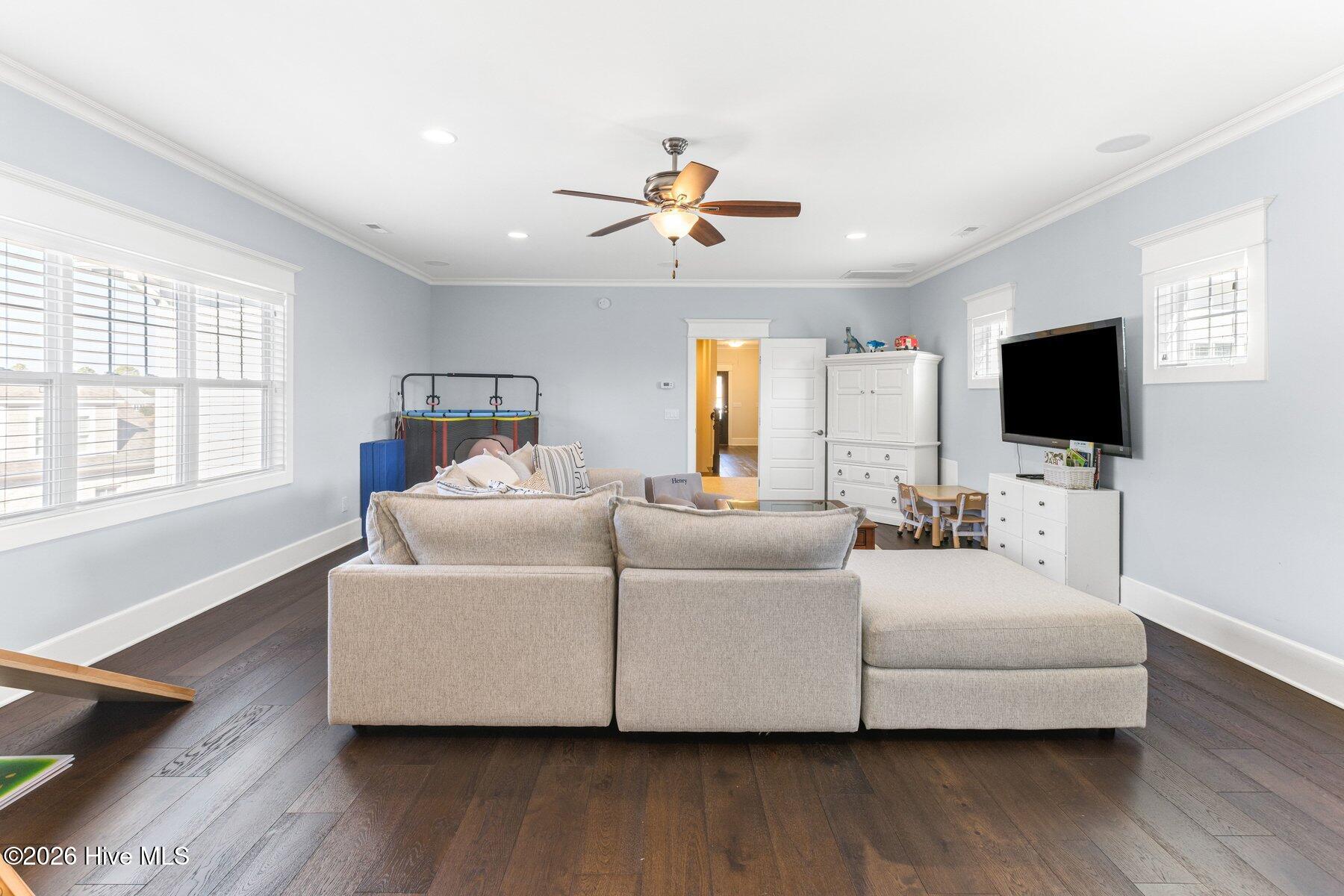 100550538 | Photo 34