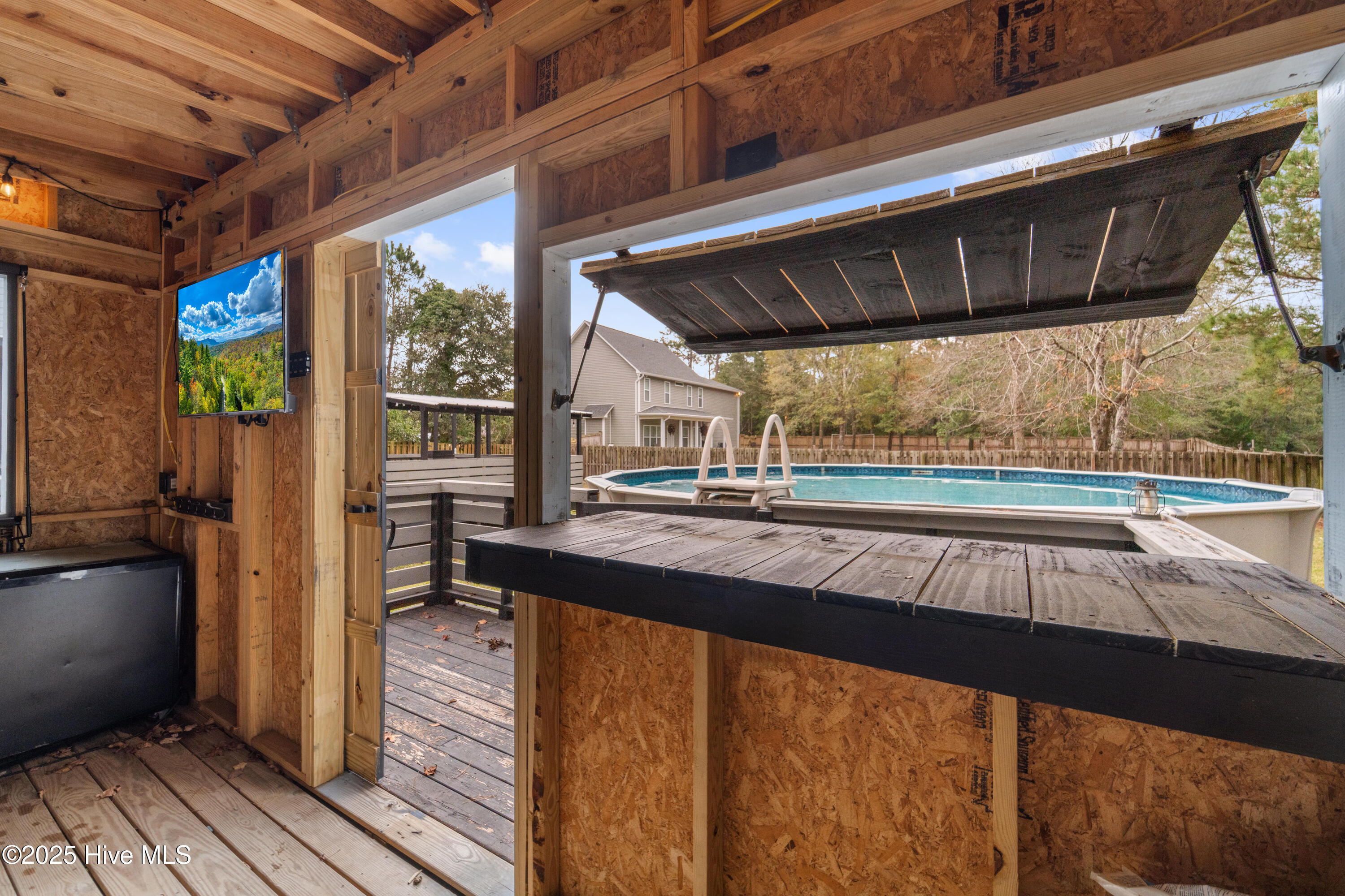 100544127 | Photo 95