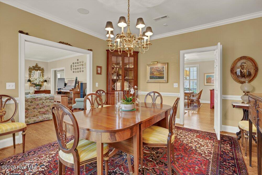 100561548 | Photo 21