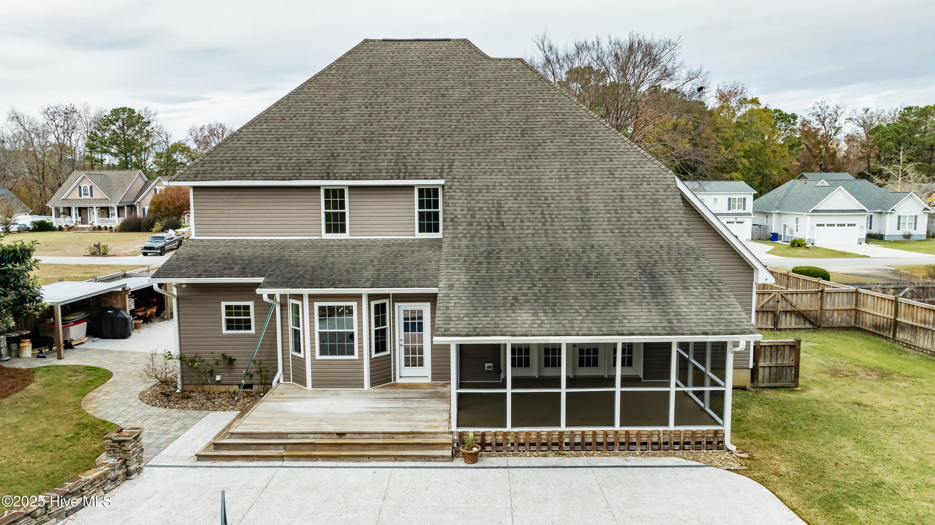 100543498 | Photo 63