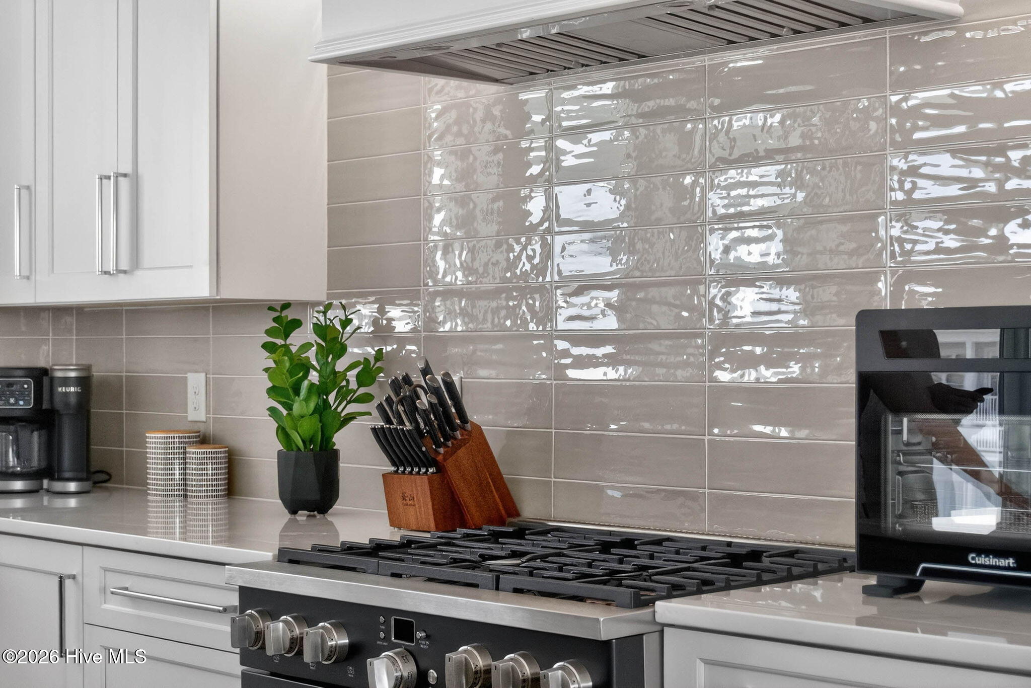 100543300 | Photo 77