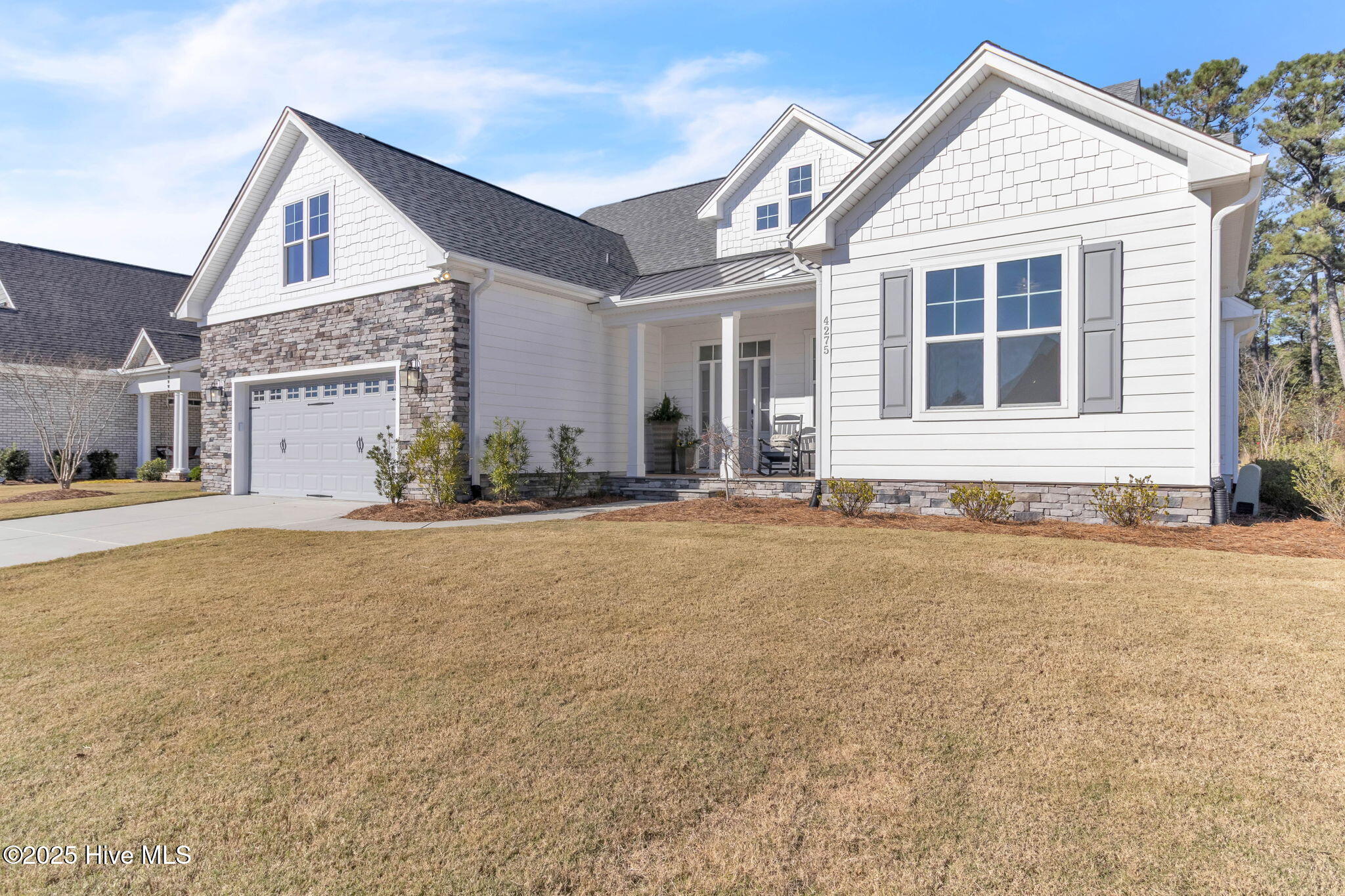 100543605 | Photo 42