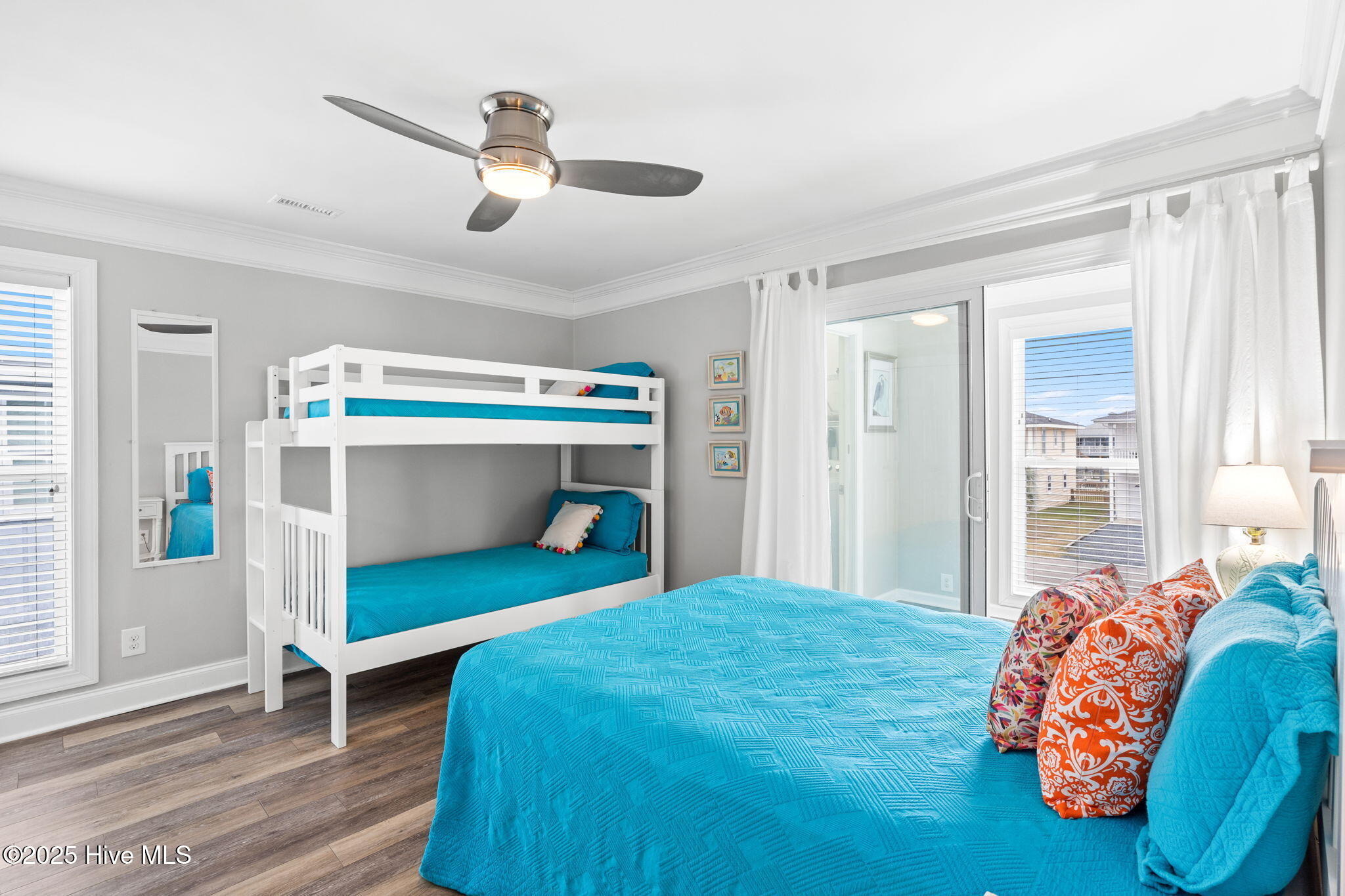 100544859 | Photo 28