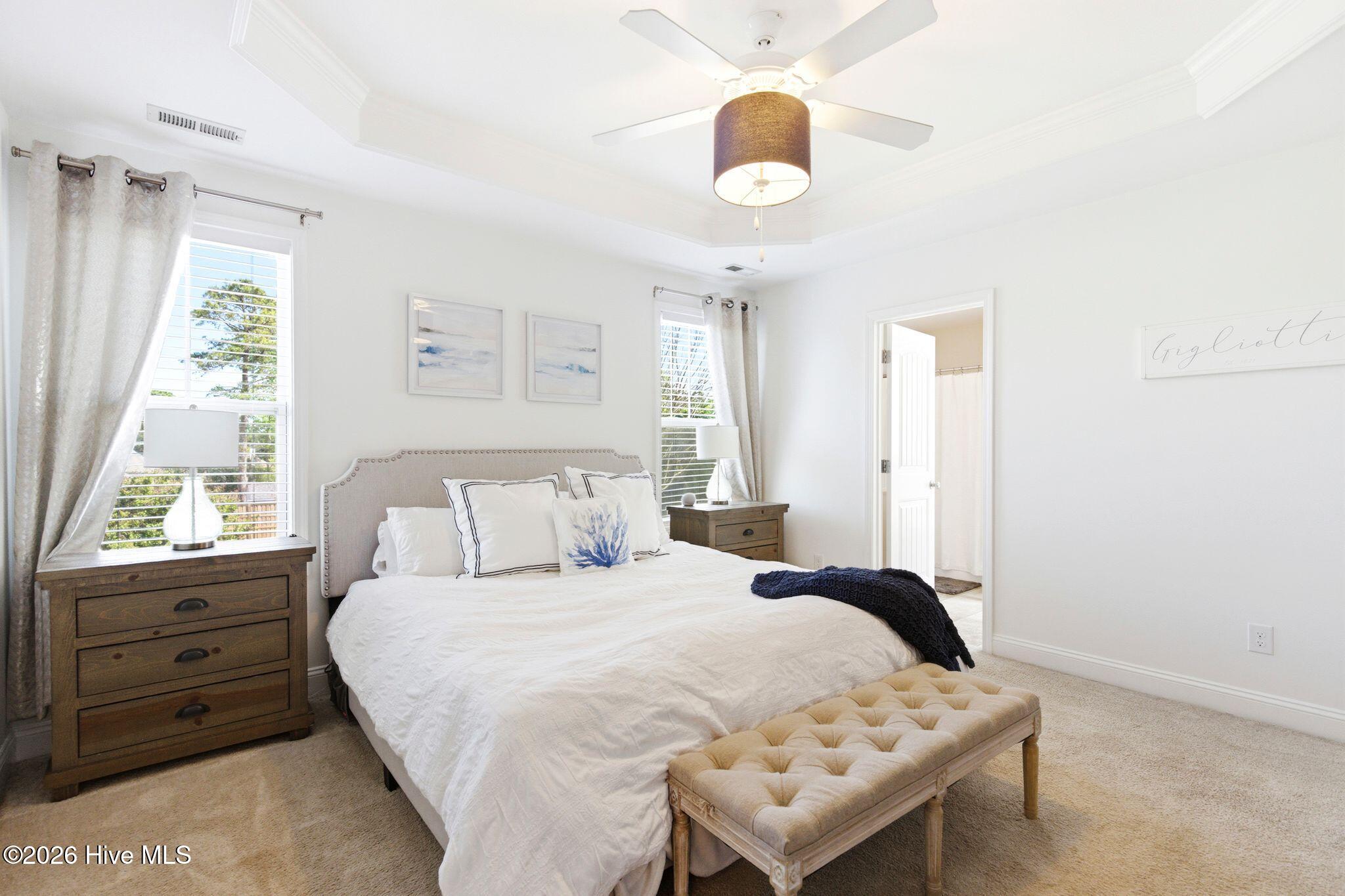 100566118 | Photo 35