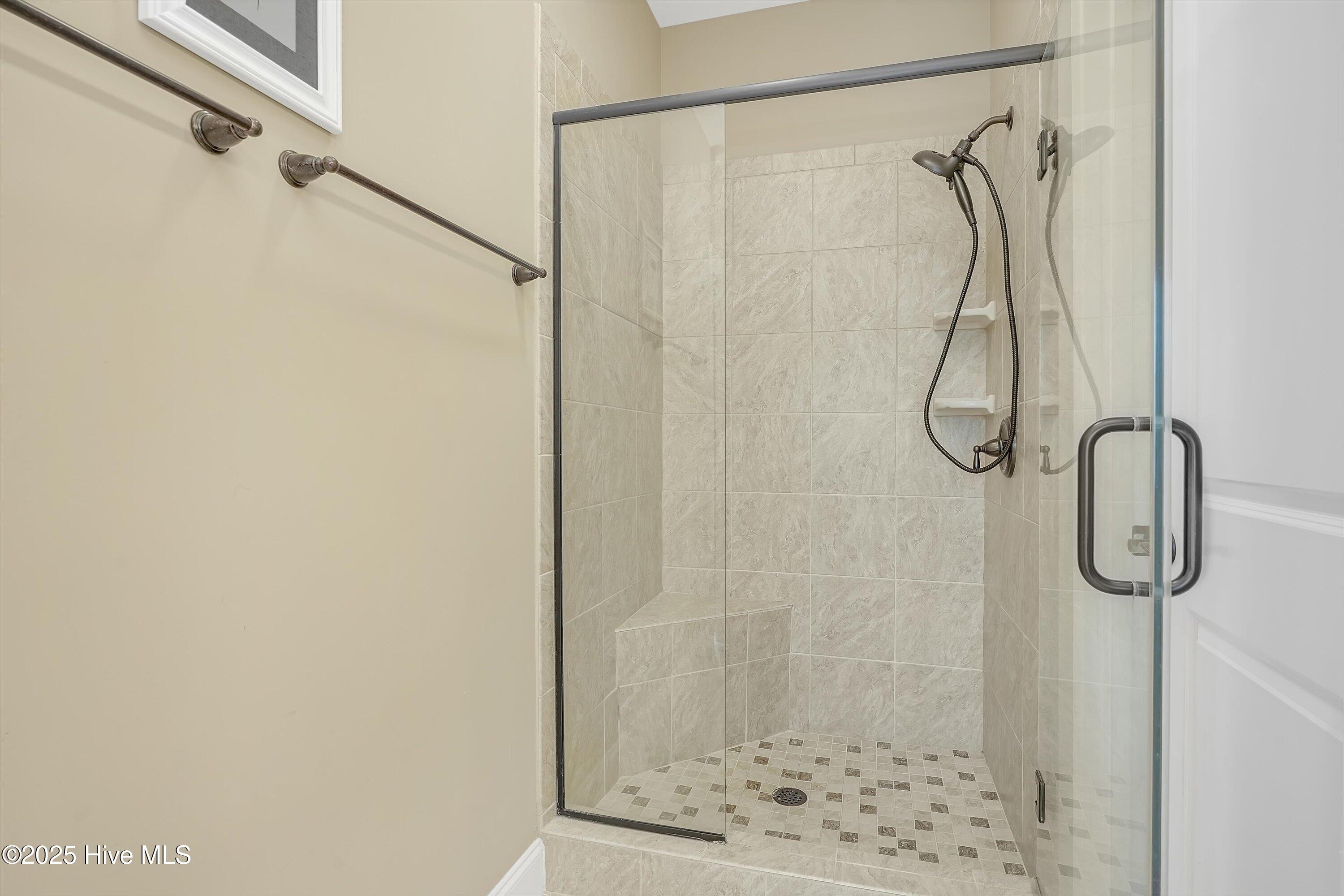 100553143 | Photo 20