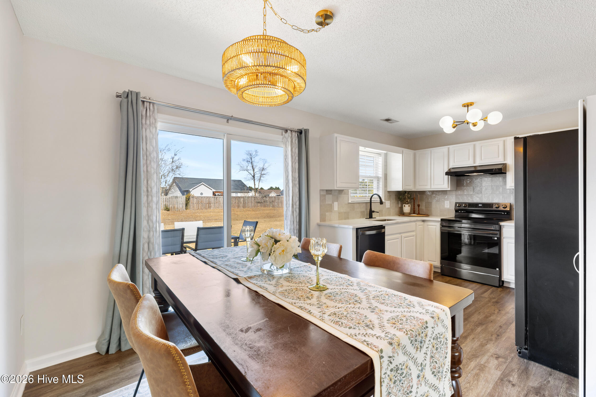 100554431 | Photo 16