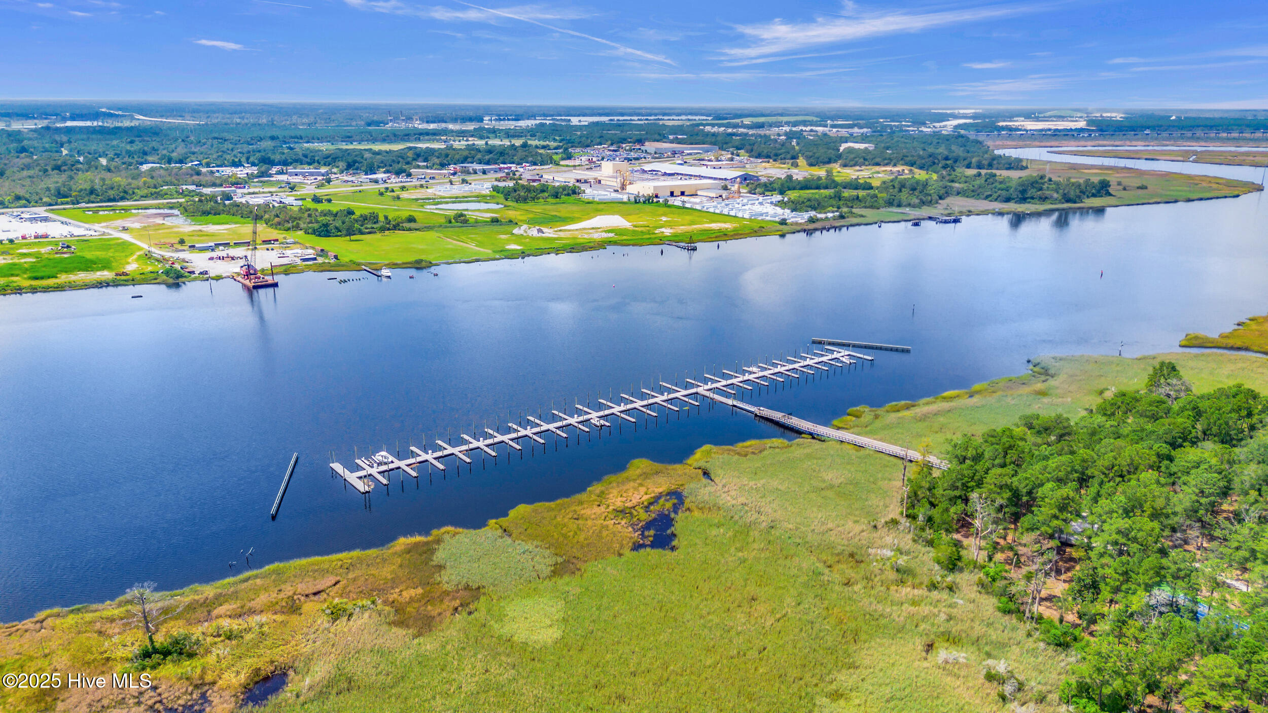 100564595 | Photo 17