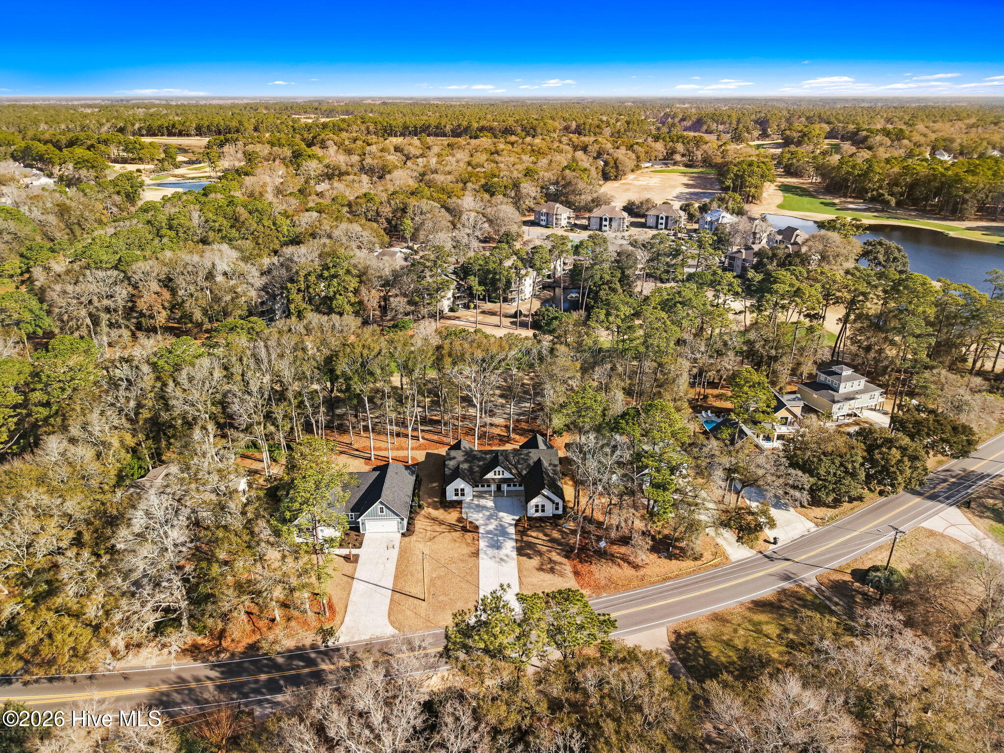 100558111 | Photo 51