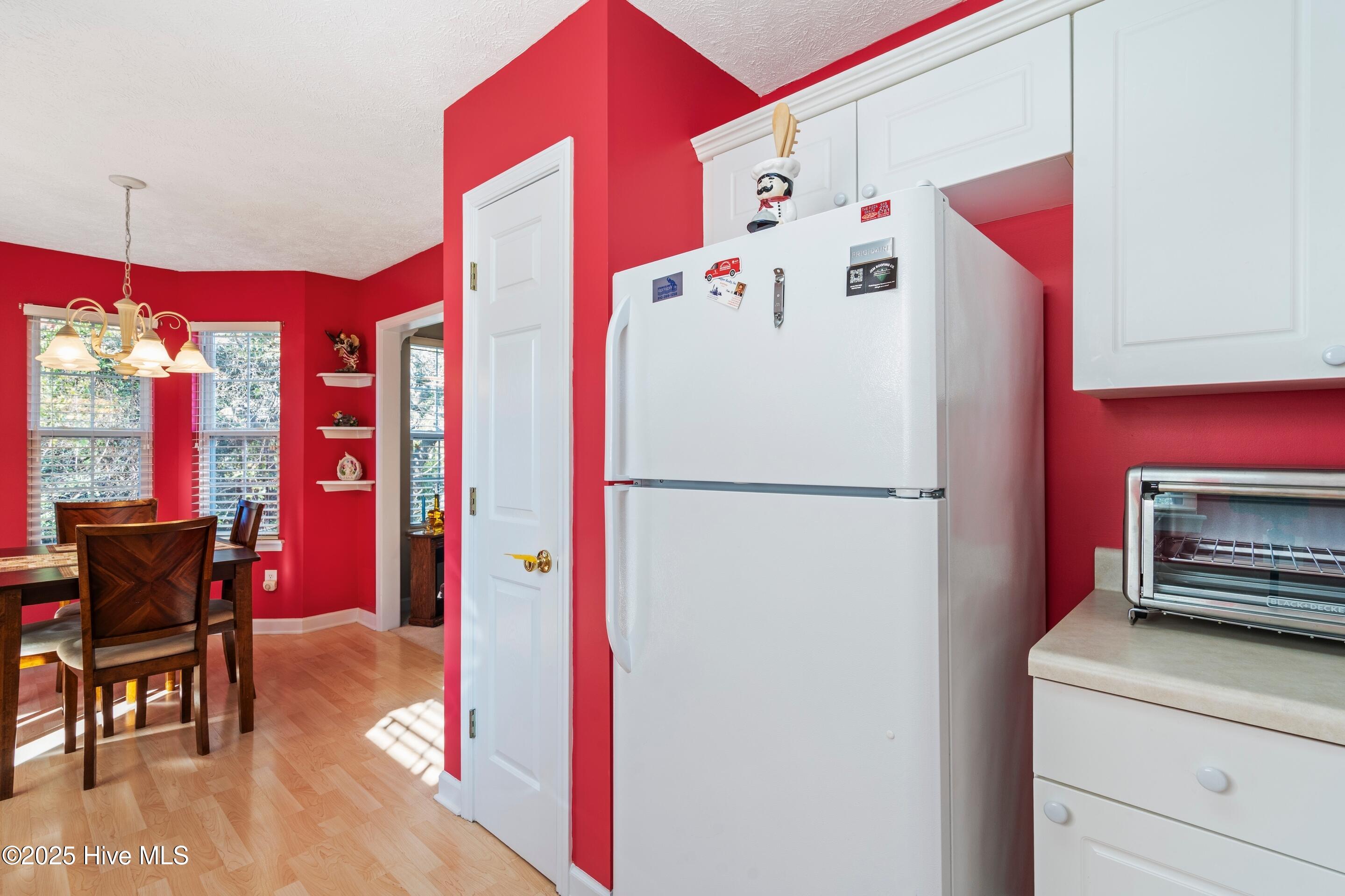 100546792 | Photo 33