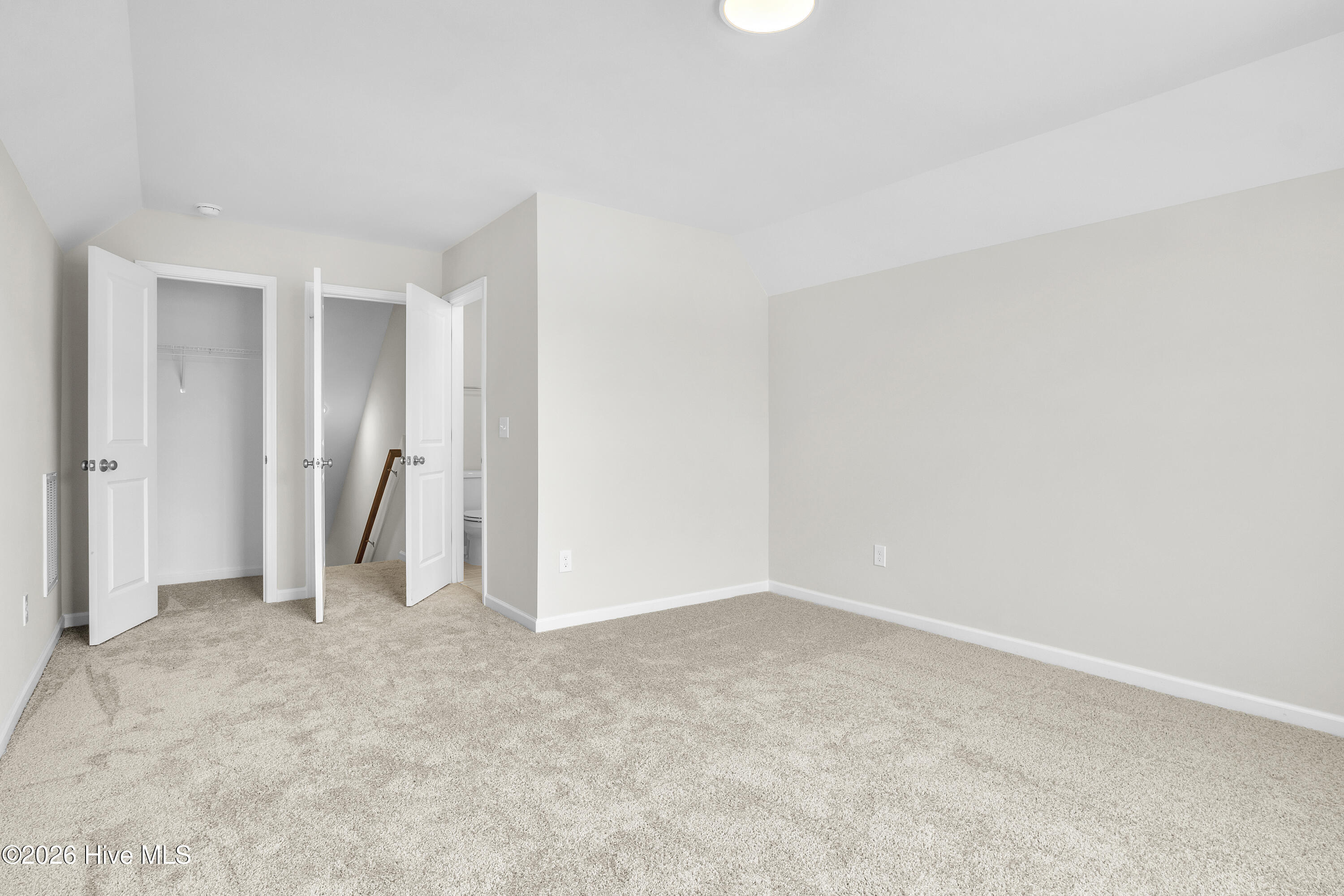 100552787 | Photo 39