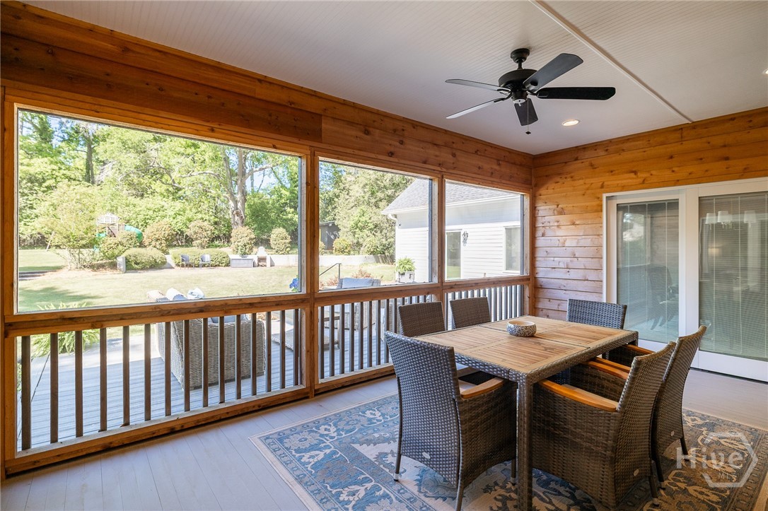385 Woodward Way