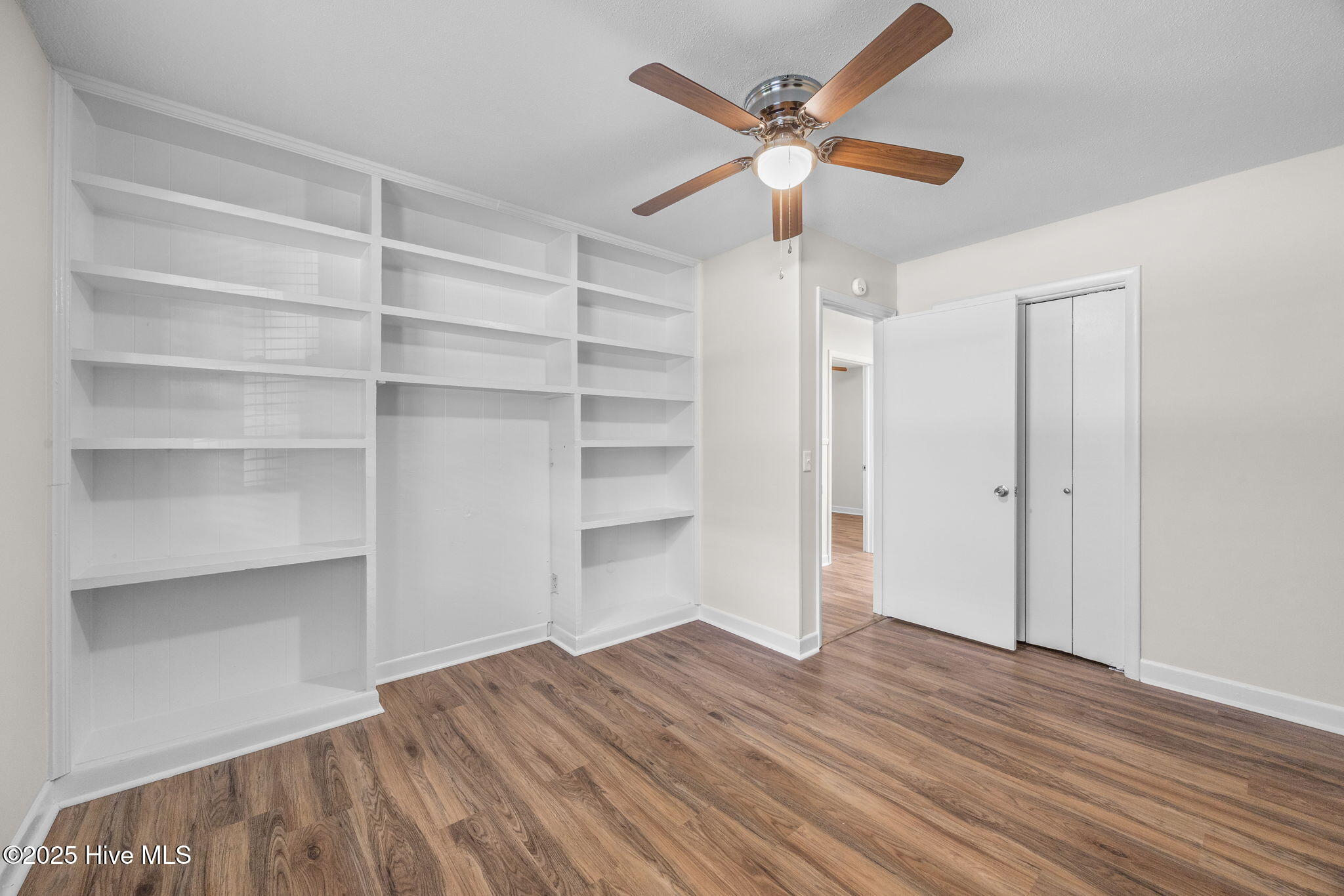 100540435 | Photo 29