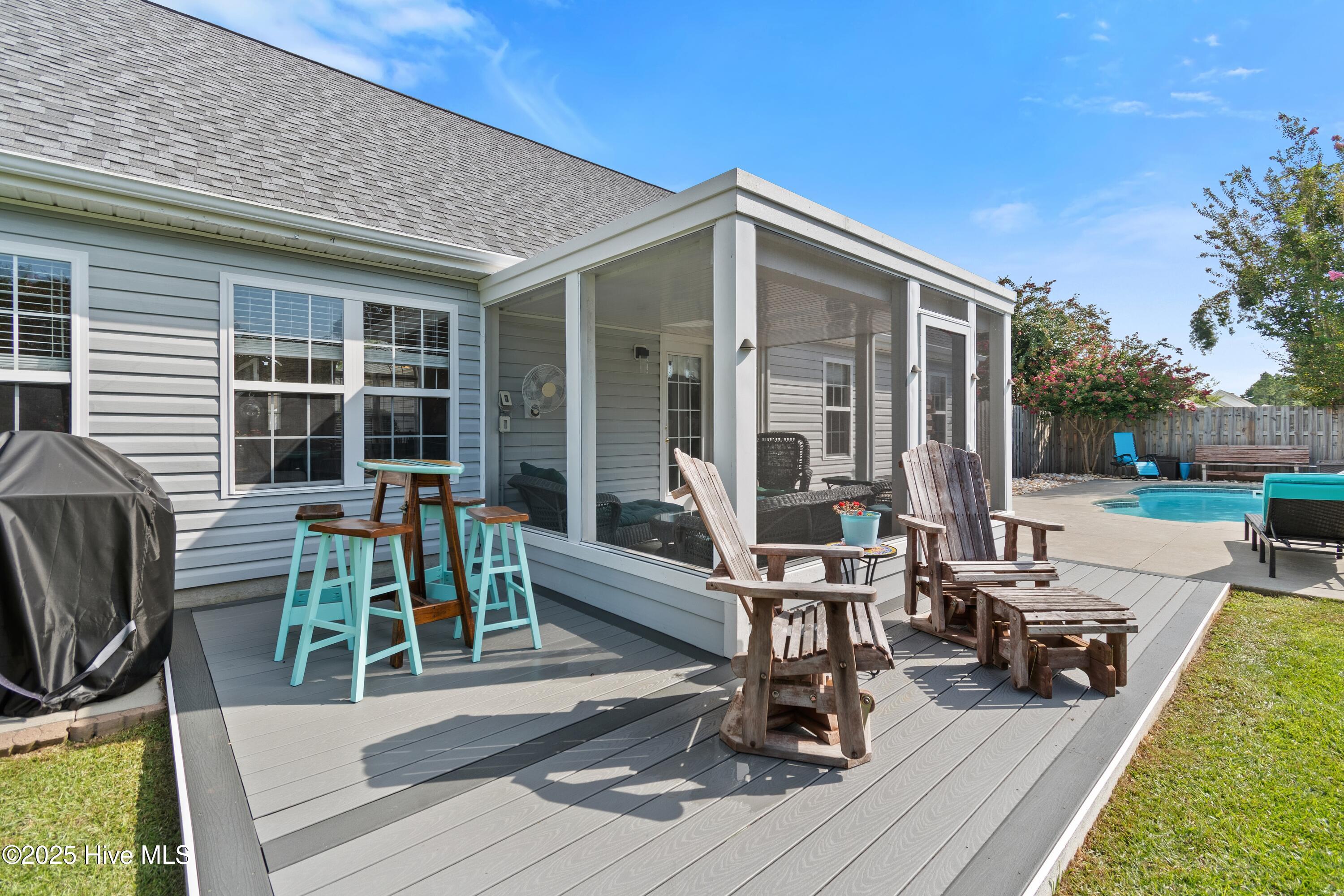 100526864 | Photo 41