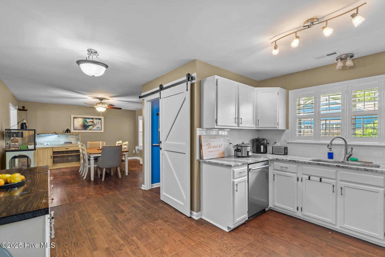 100522484 | Photo 19