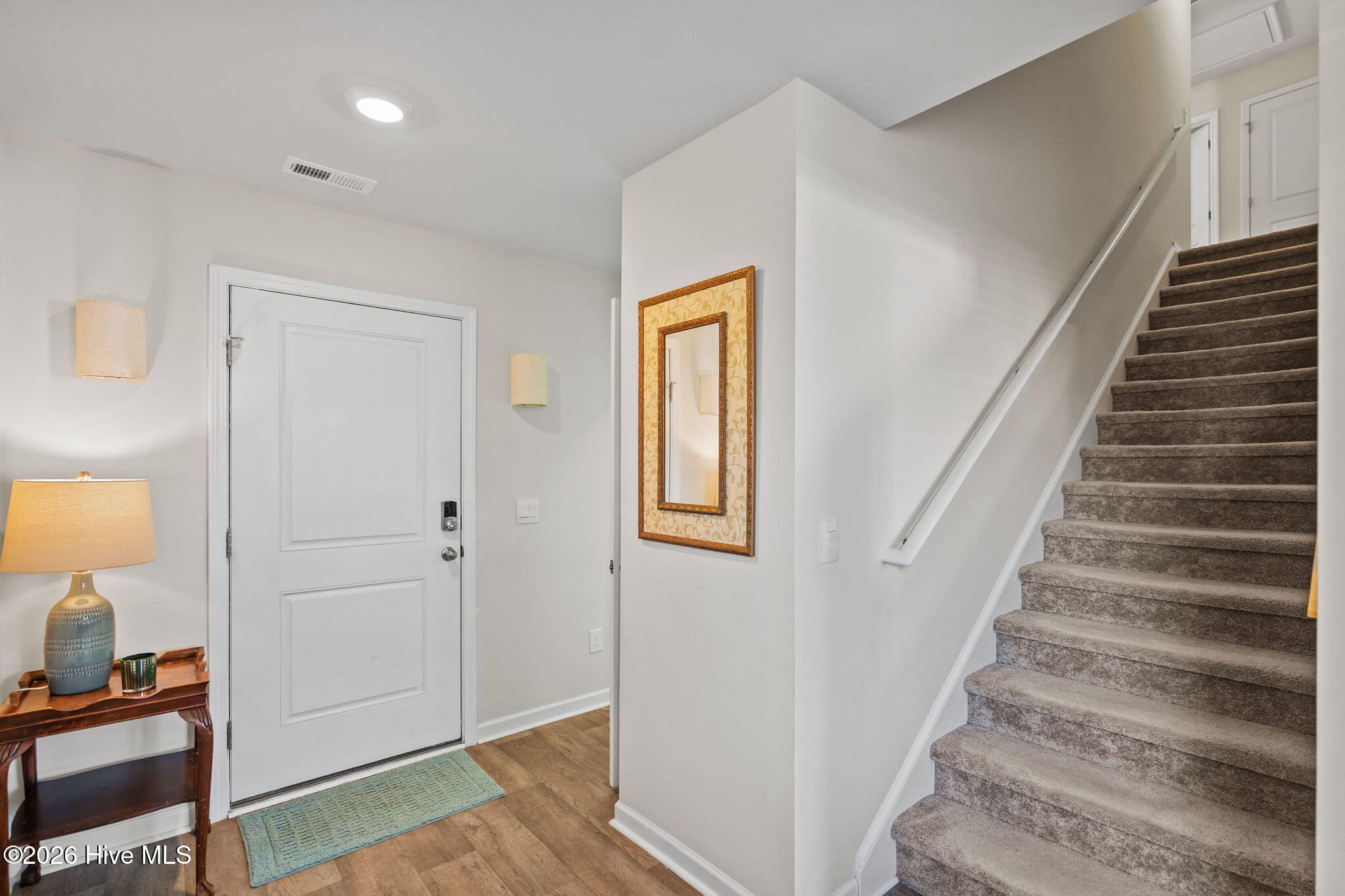 100554763 | Photo 23