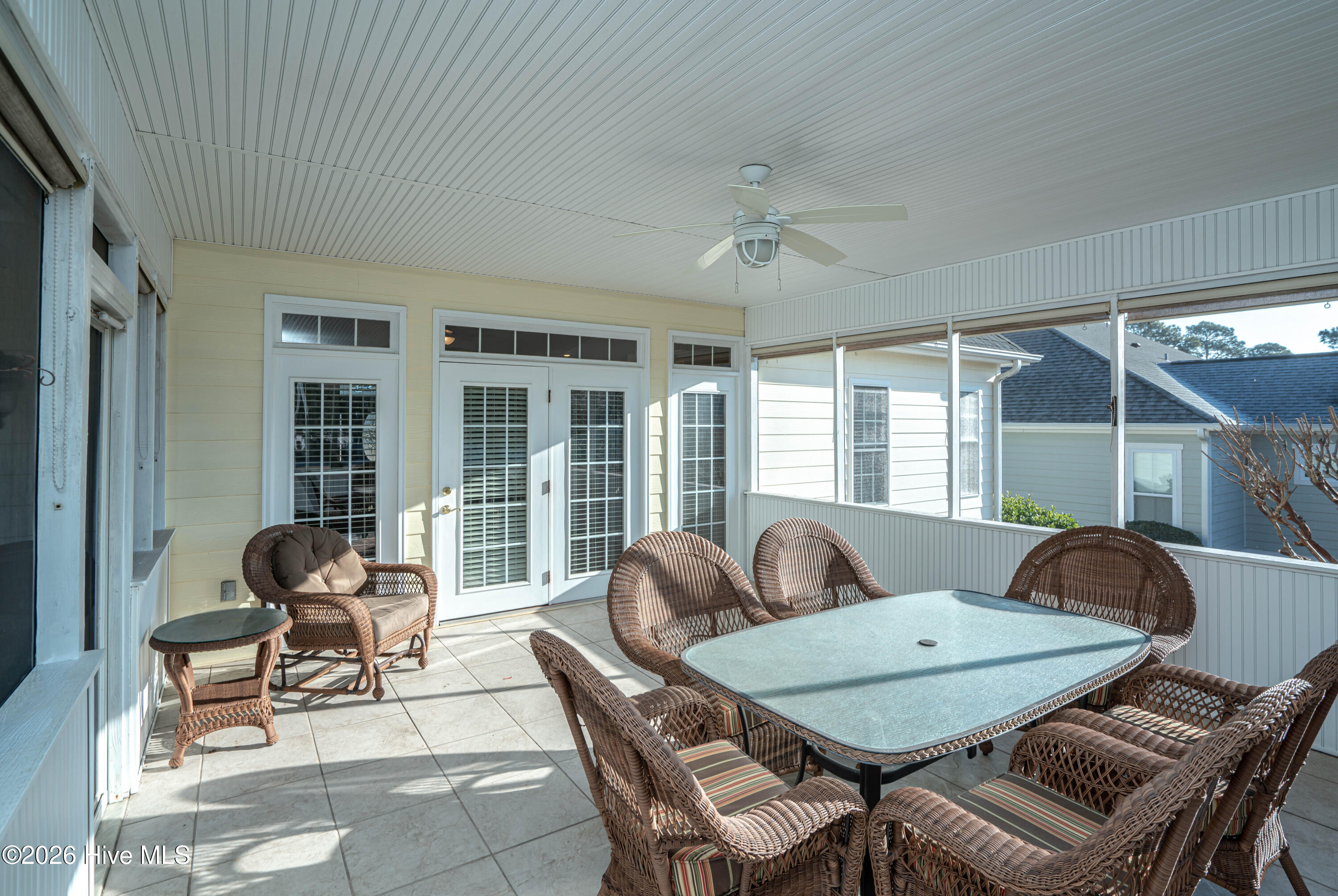 100553536 | Photo 49