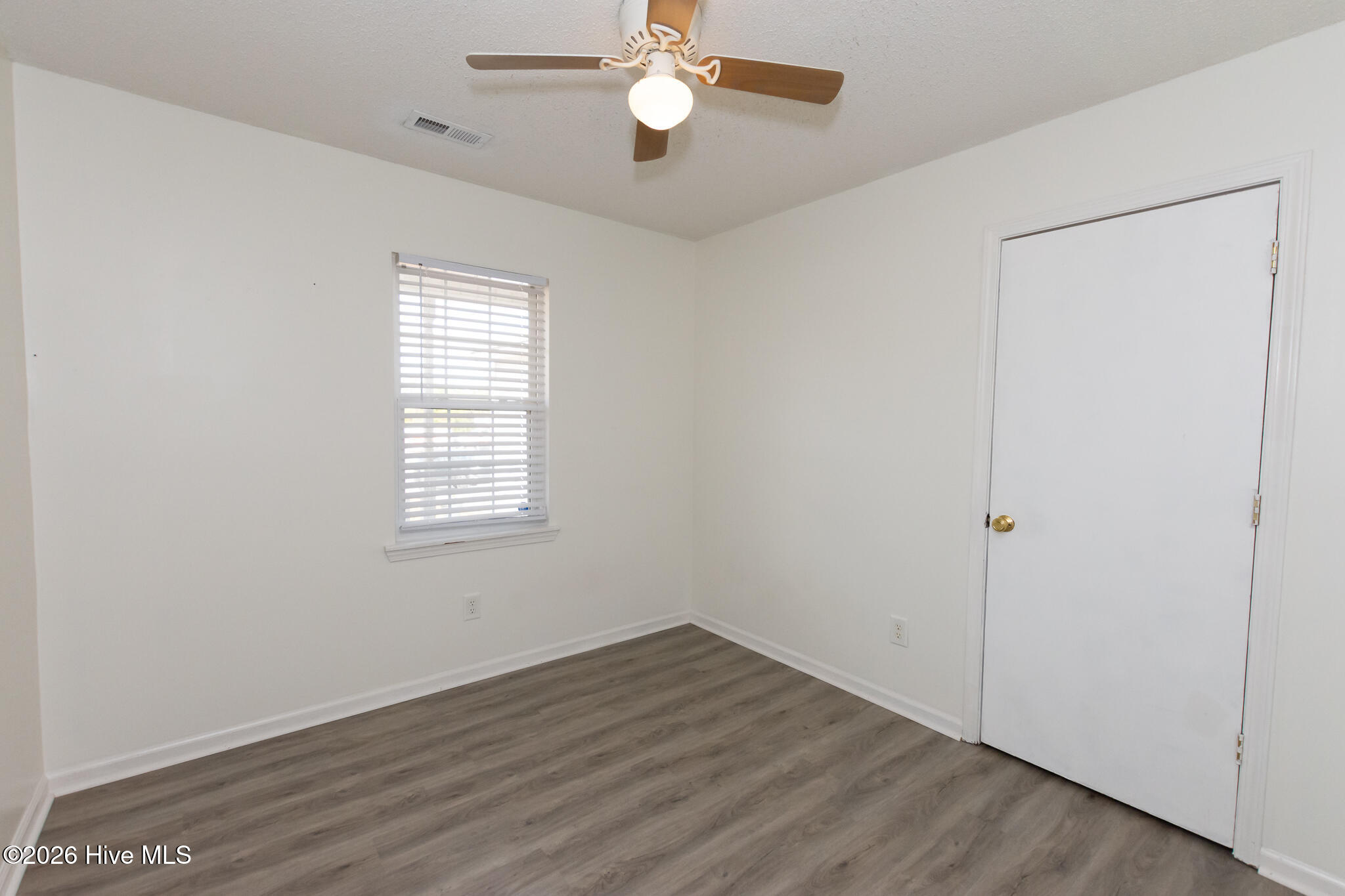 100550624 | Photo 32