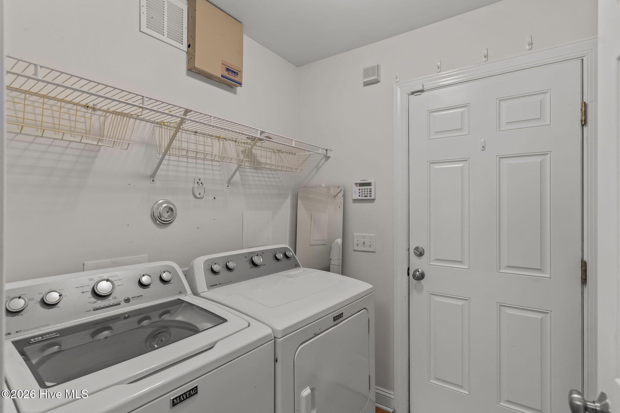 100549598 | Photo 17