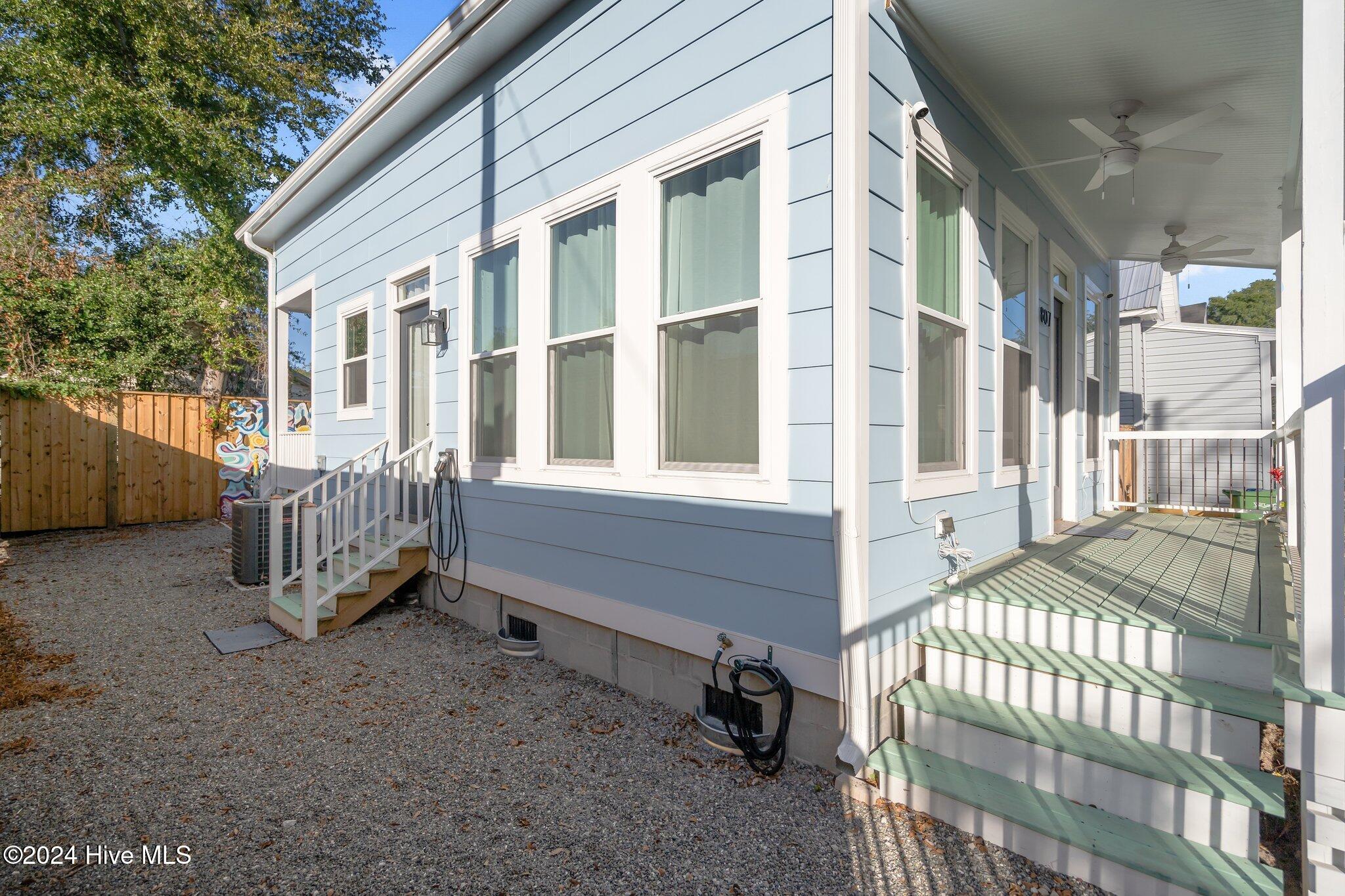 100513232 | Photo 33