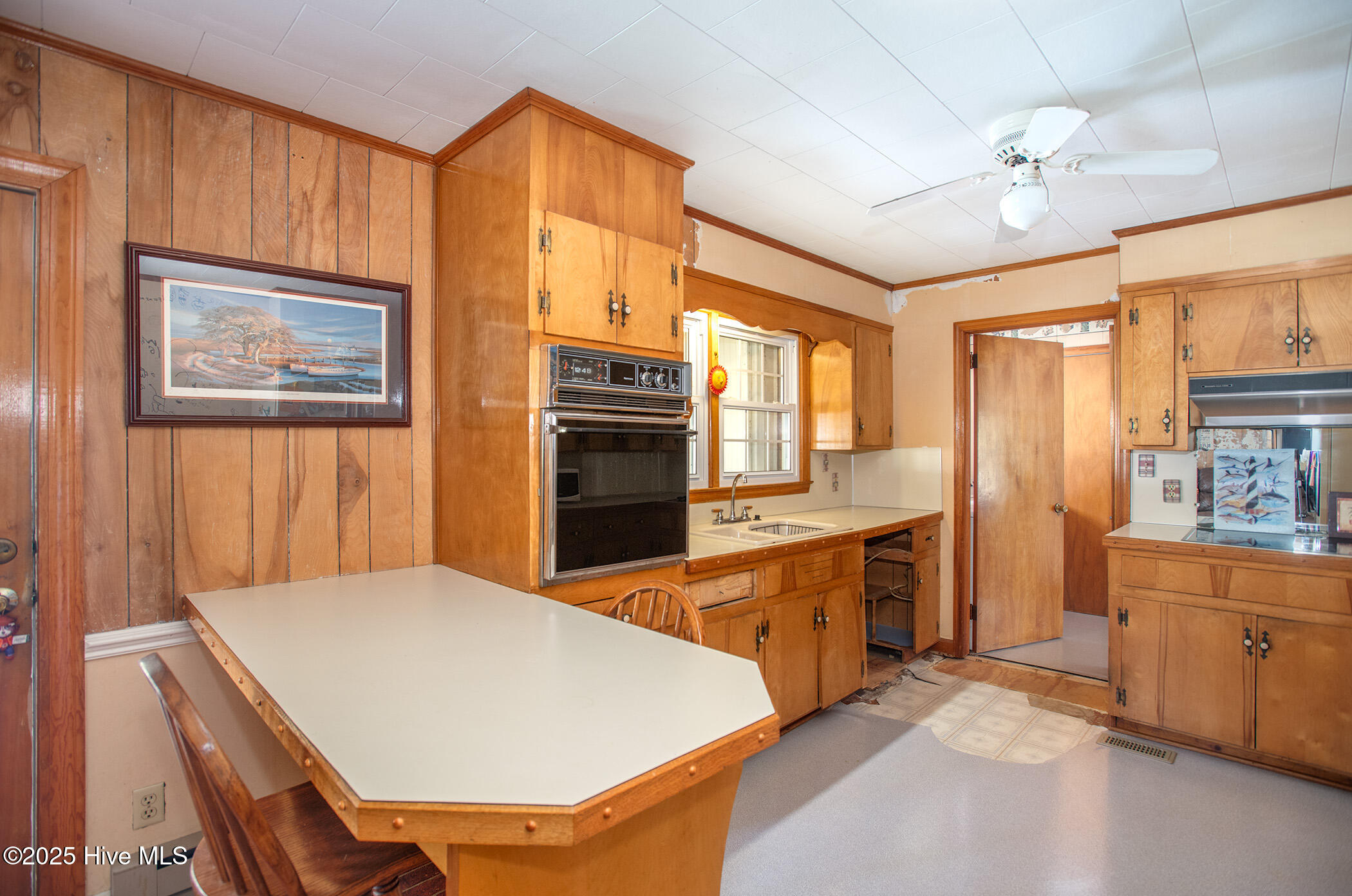 2596 Cedar Island Road,Cedar Island