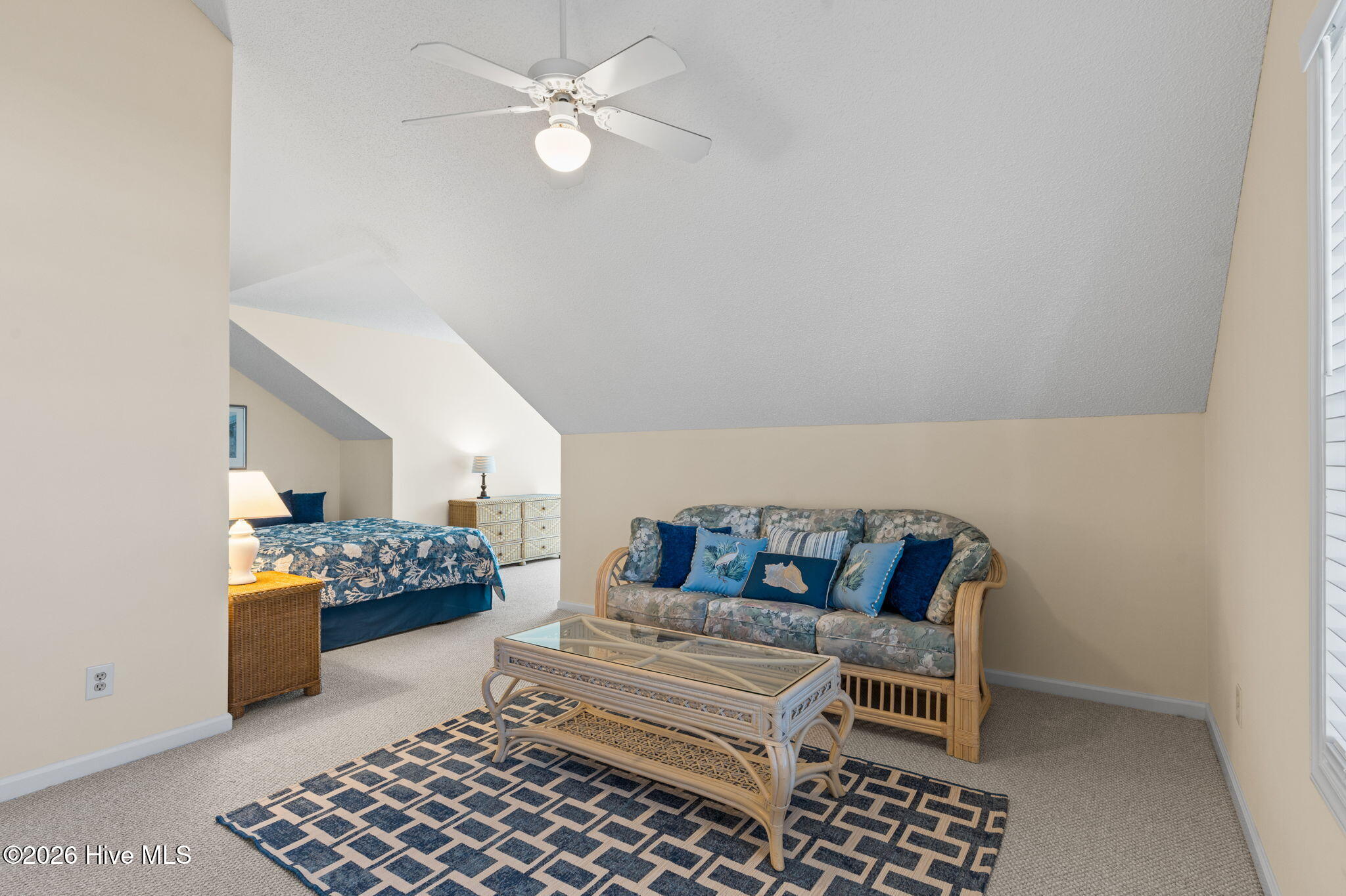 100564917 | Photo 48