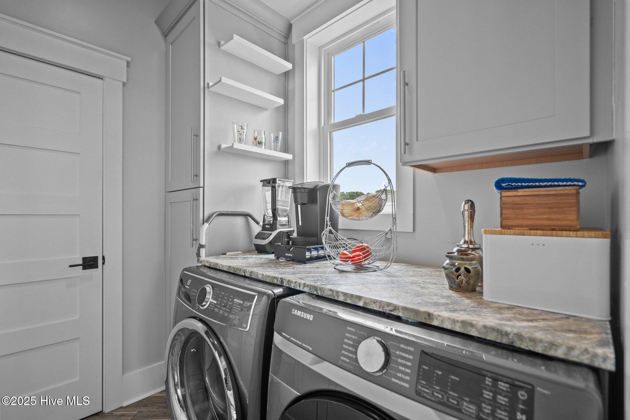 100514029 | Photo 71