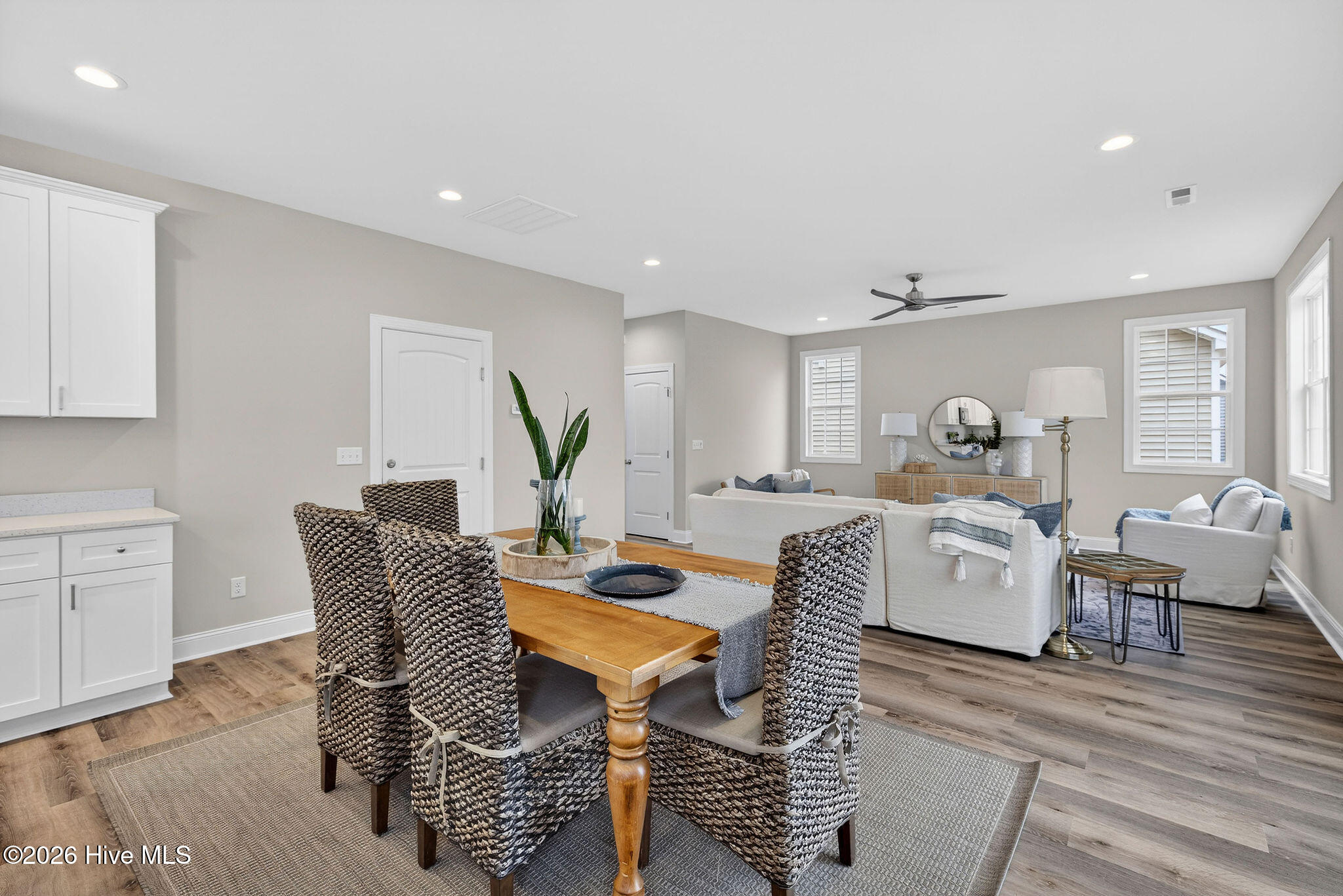 100548274 | Photo 10