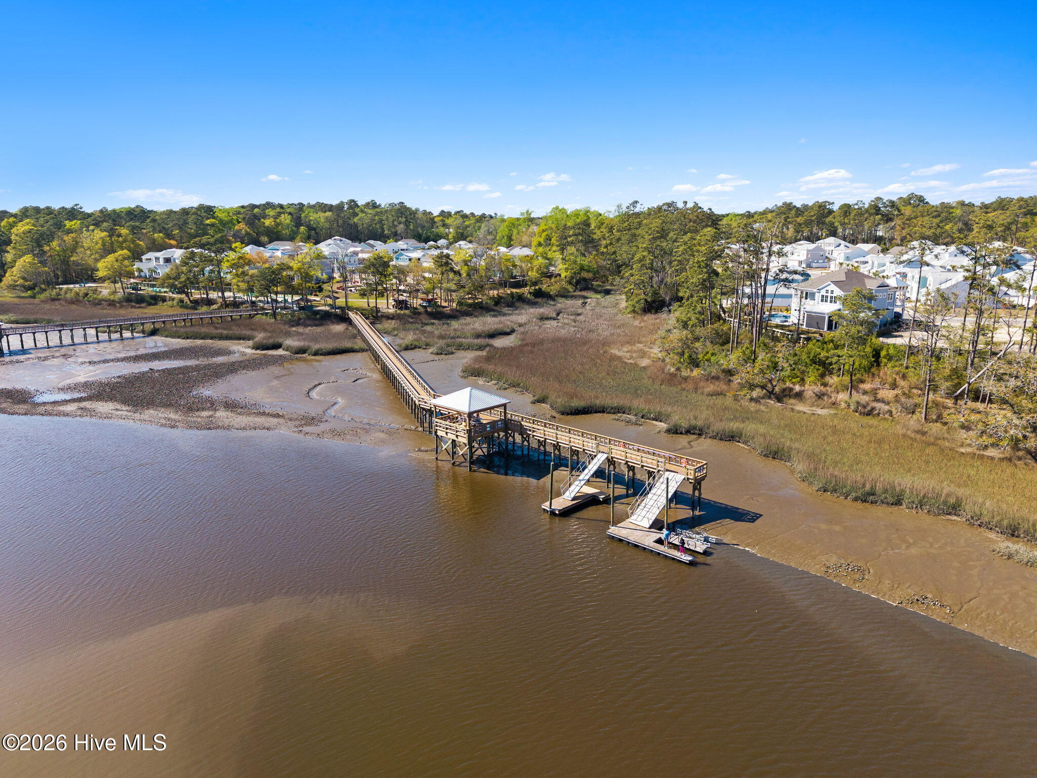 100564957 | Photo 55