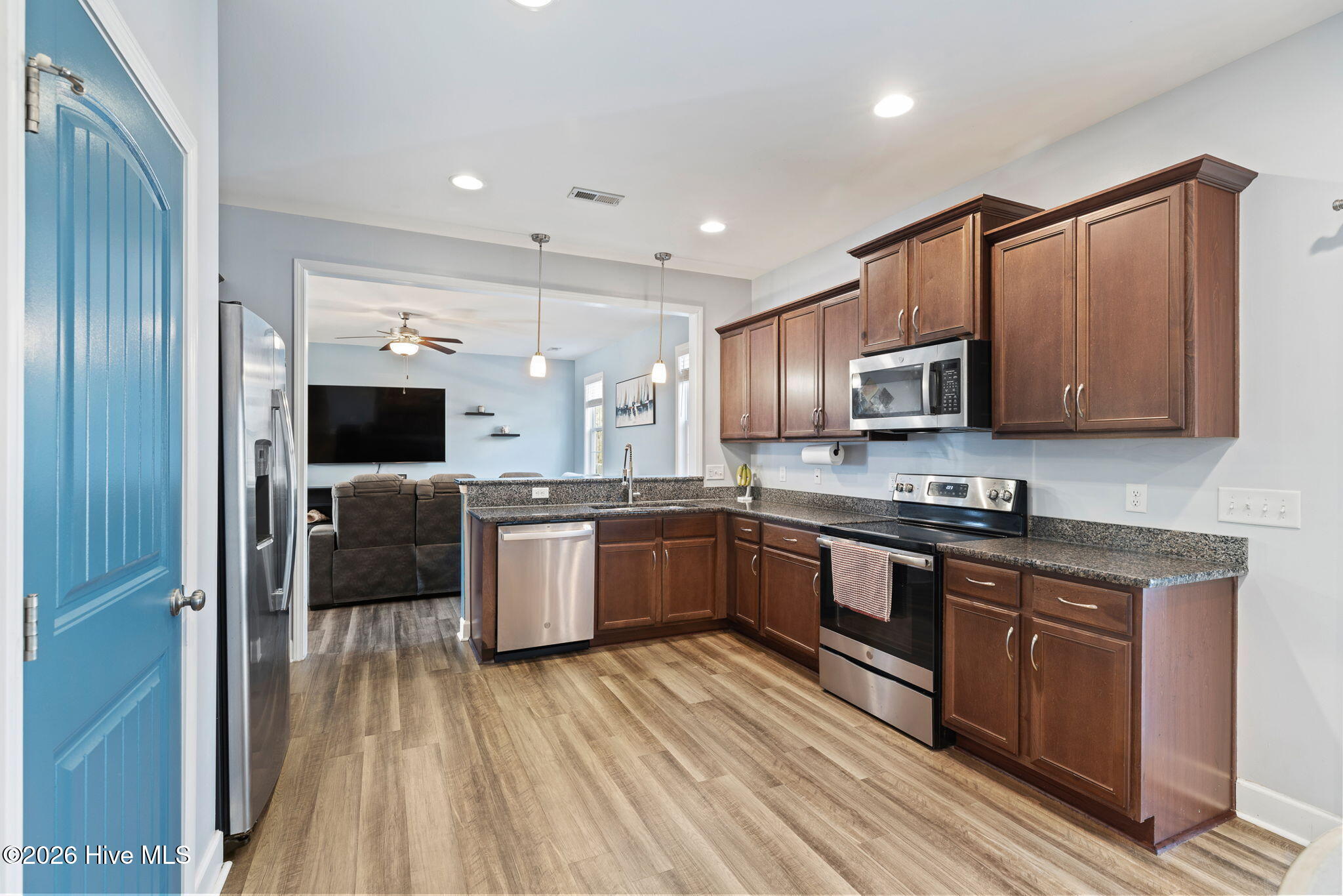 100550782 | Photo 20