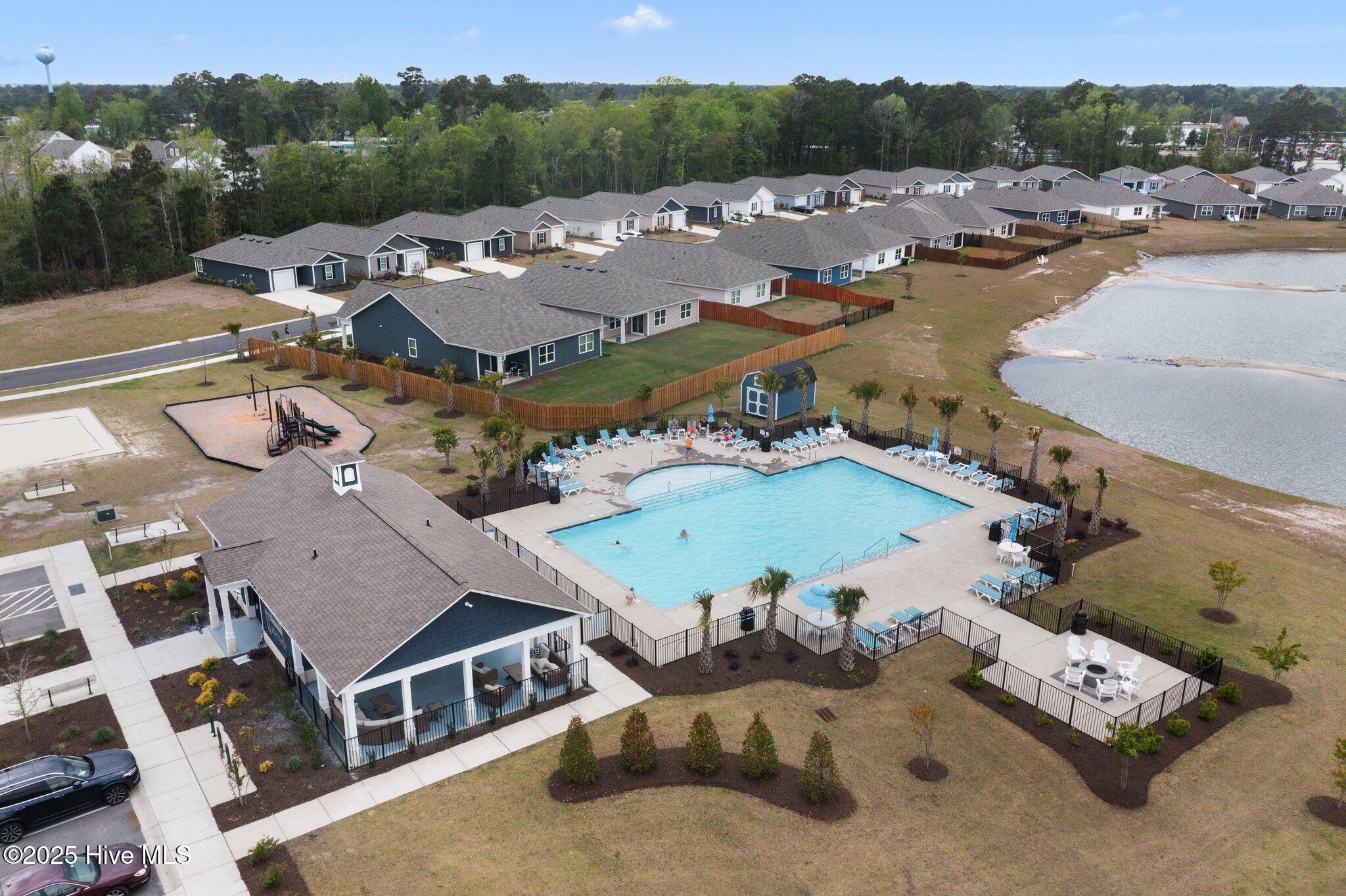 100545620 | Photo 50