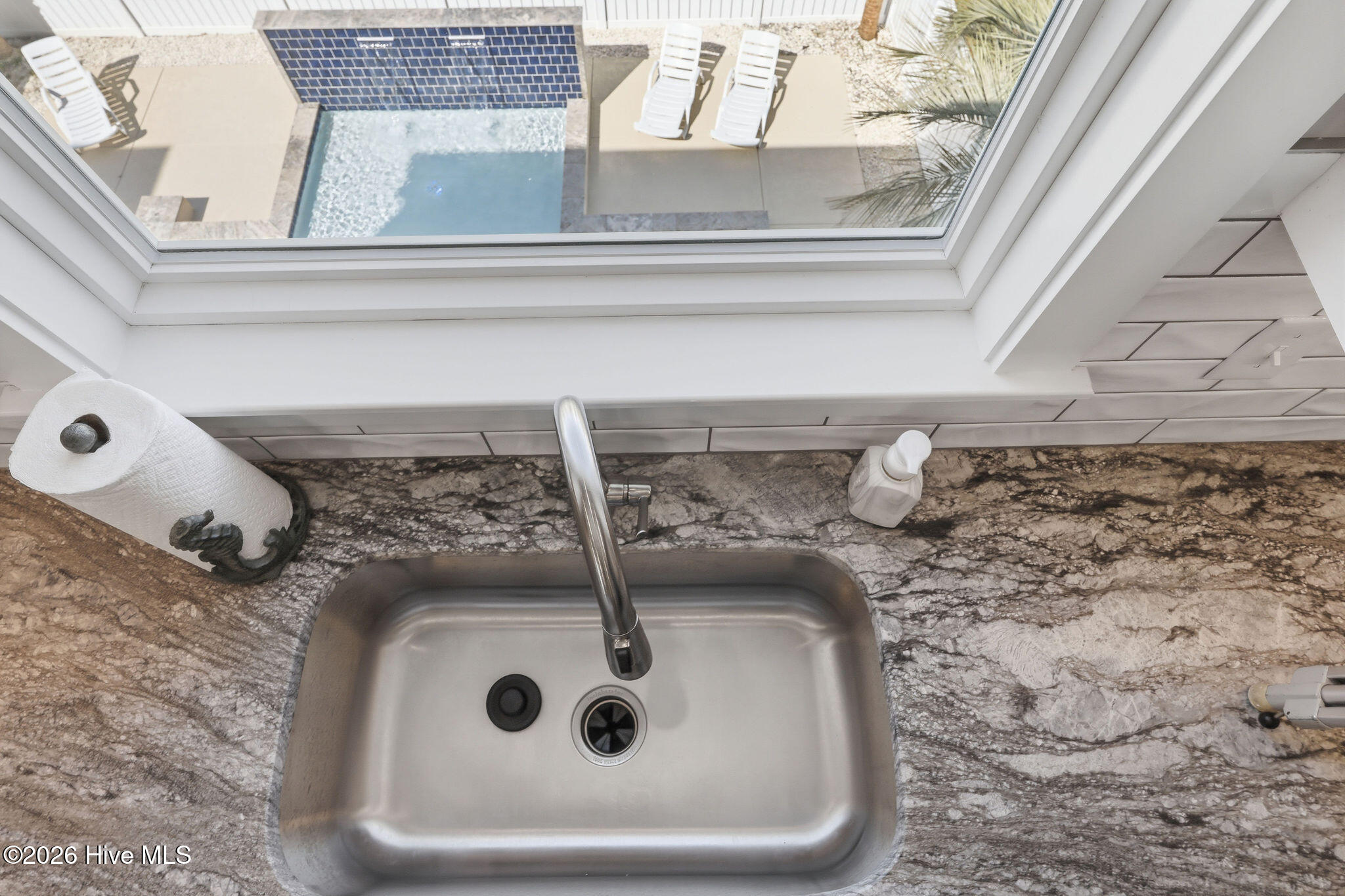 100559118 | Photo 29