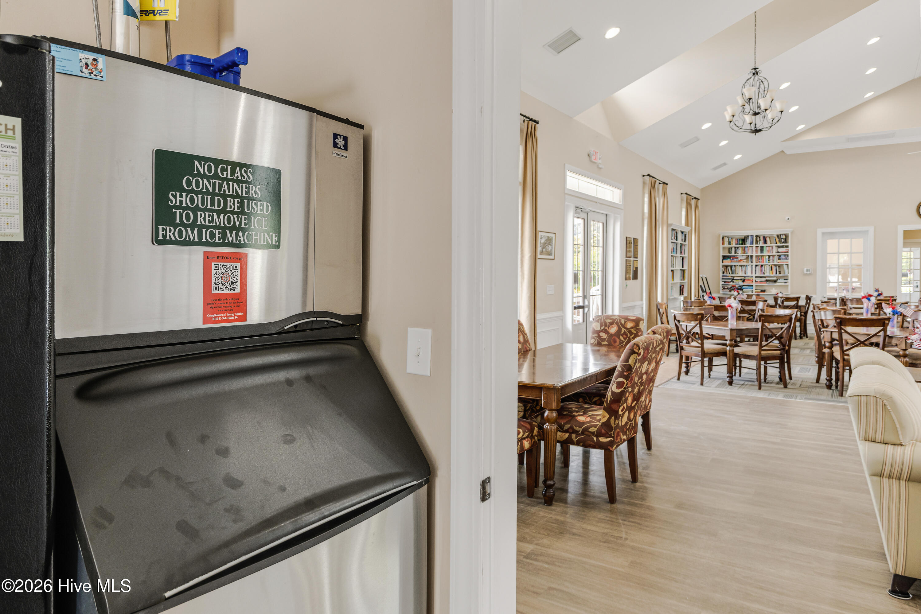 100558549 | Photo 18