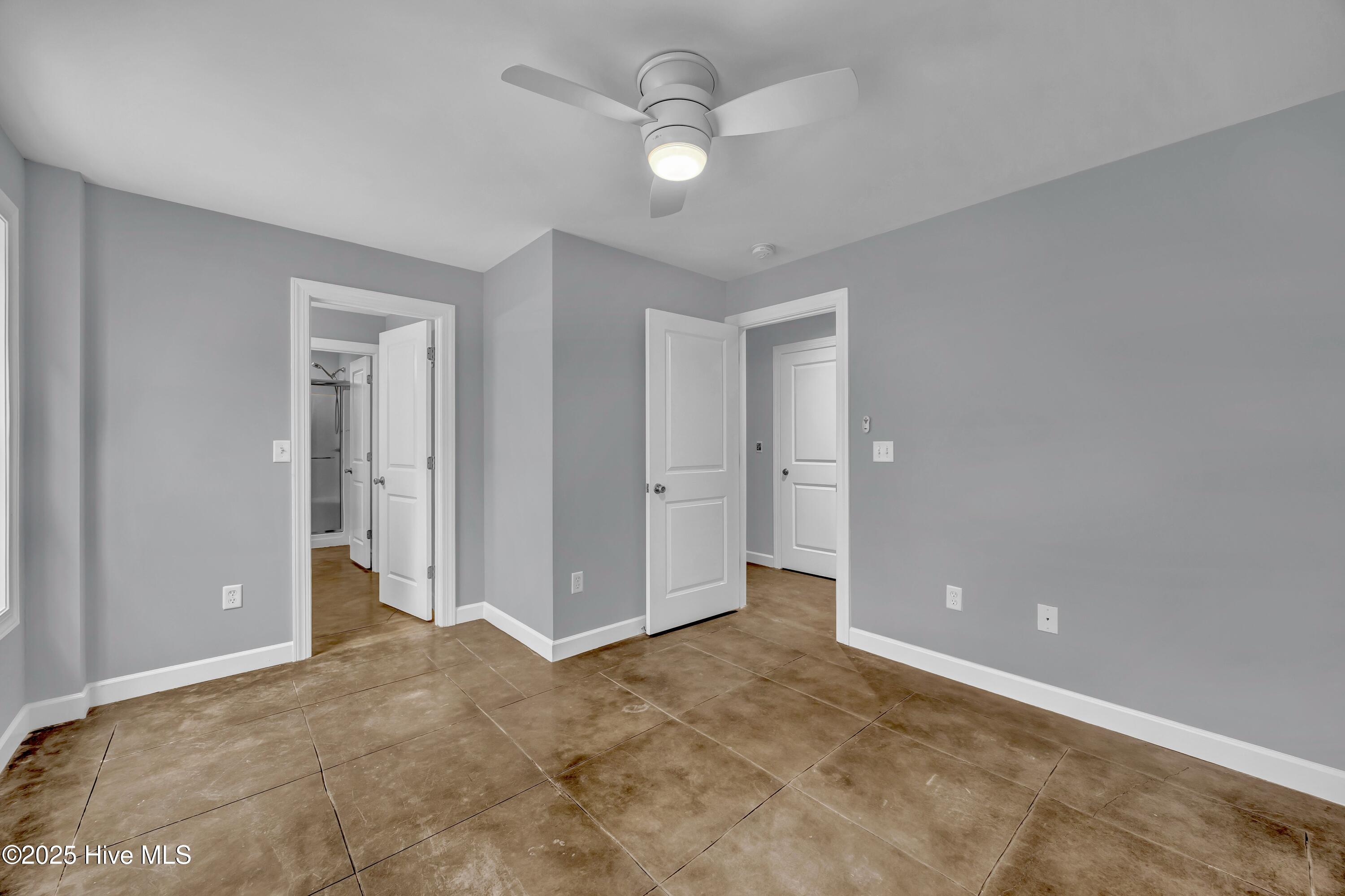 100523371 | Photo 48