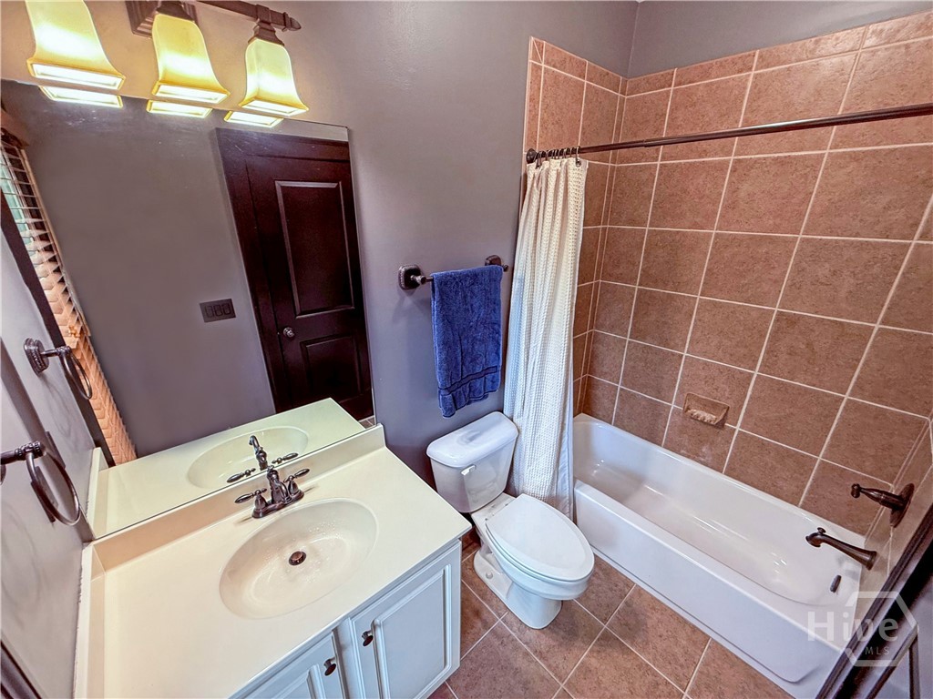 Upstairs Bedroom #2 Full Private Bathroom