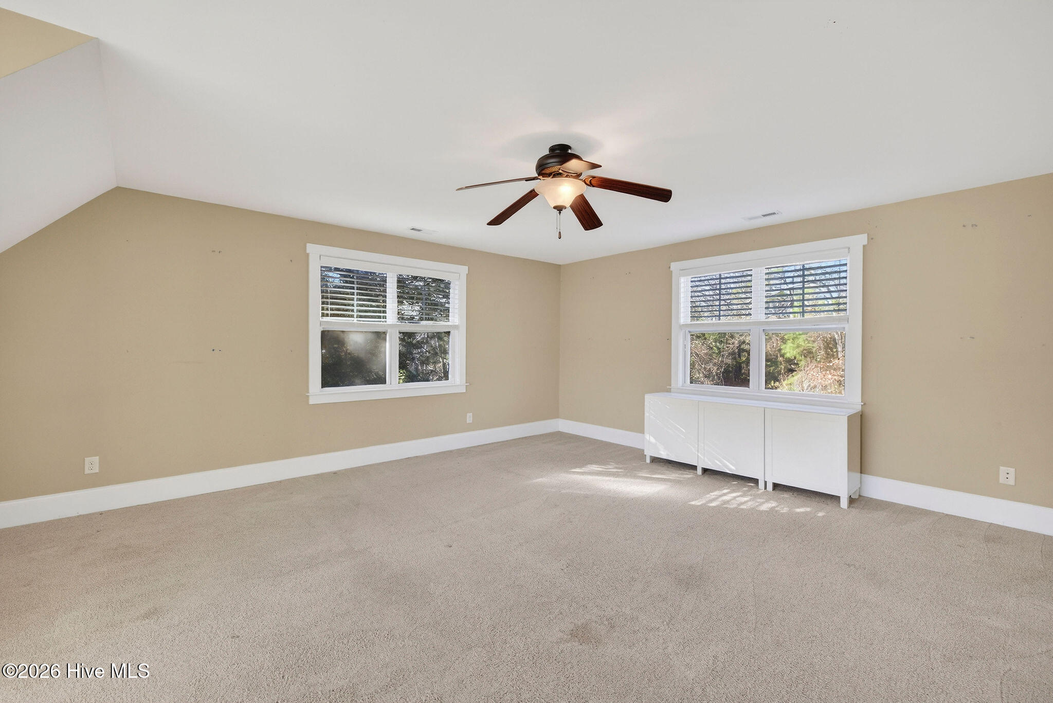 100549493 | Photo 27