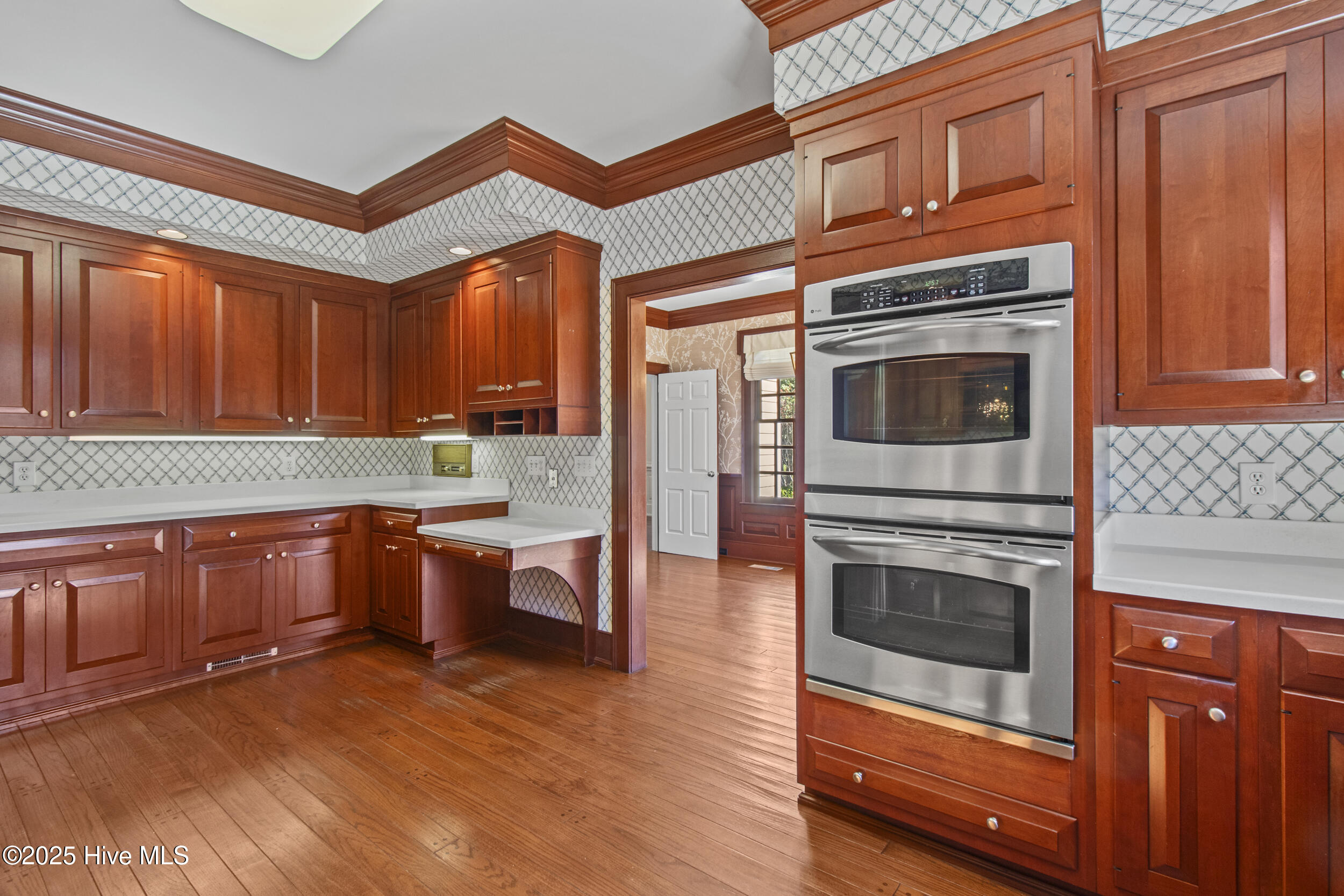 100537664 | Photo 19