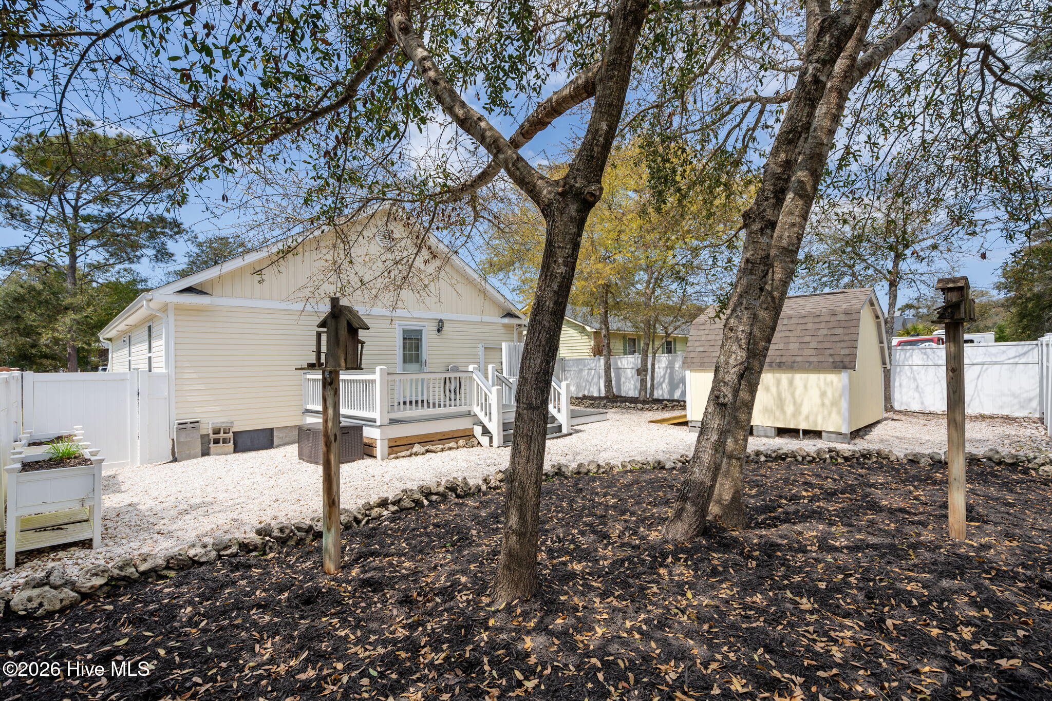 100566759 | Photo 50