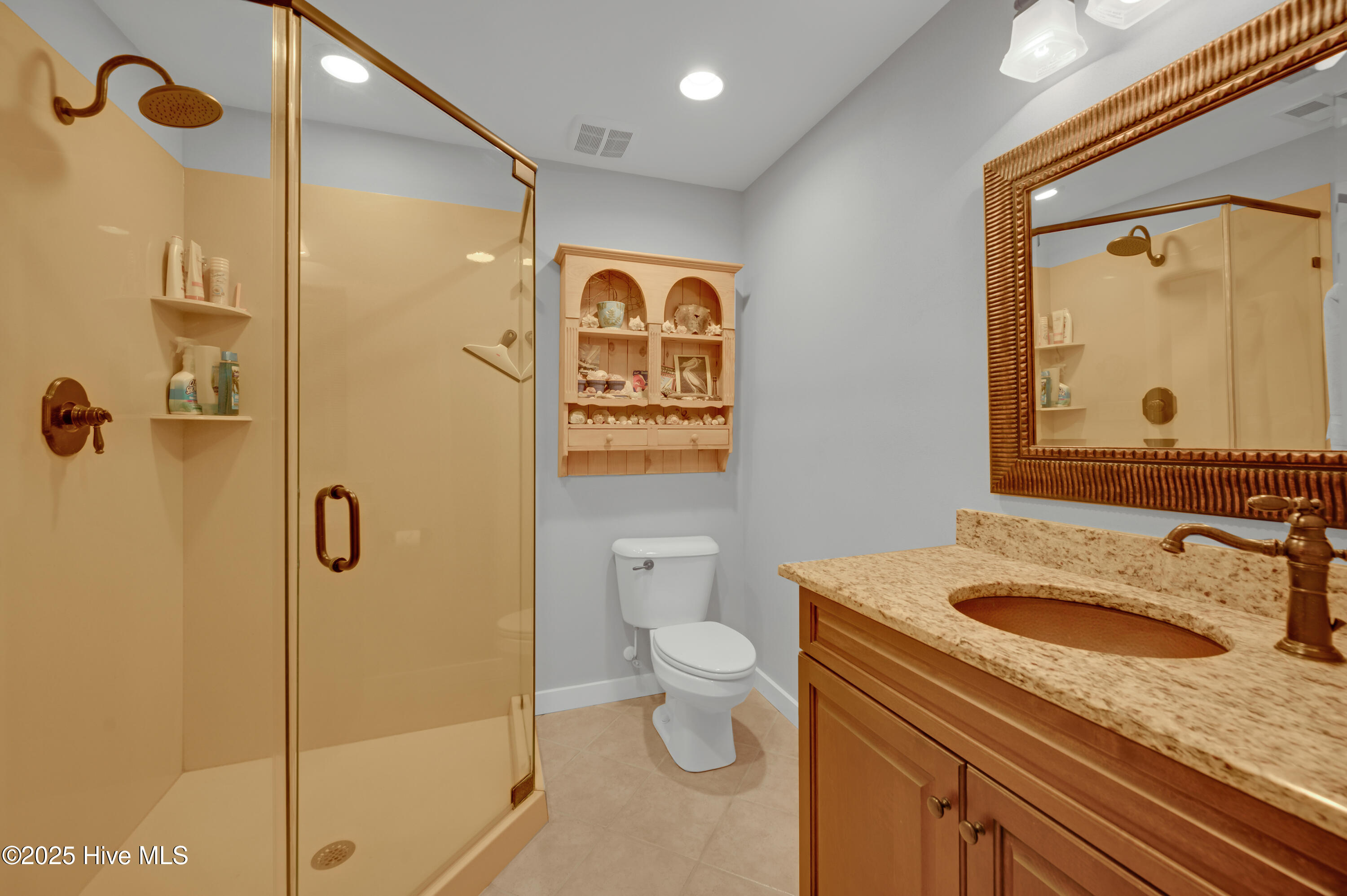 100498545 | Photo 86