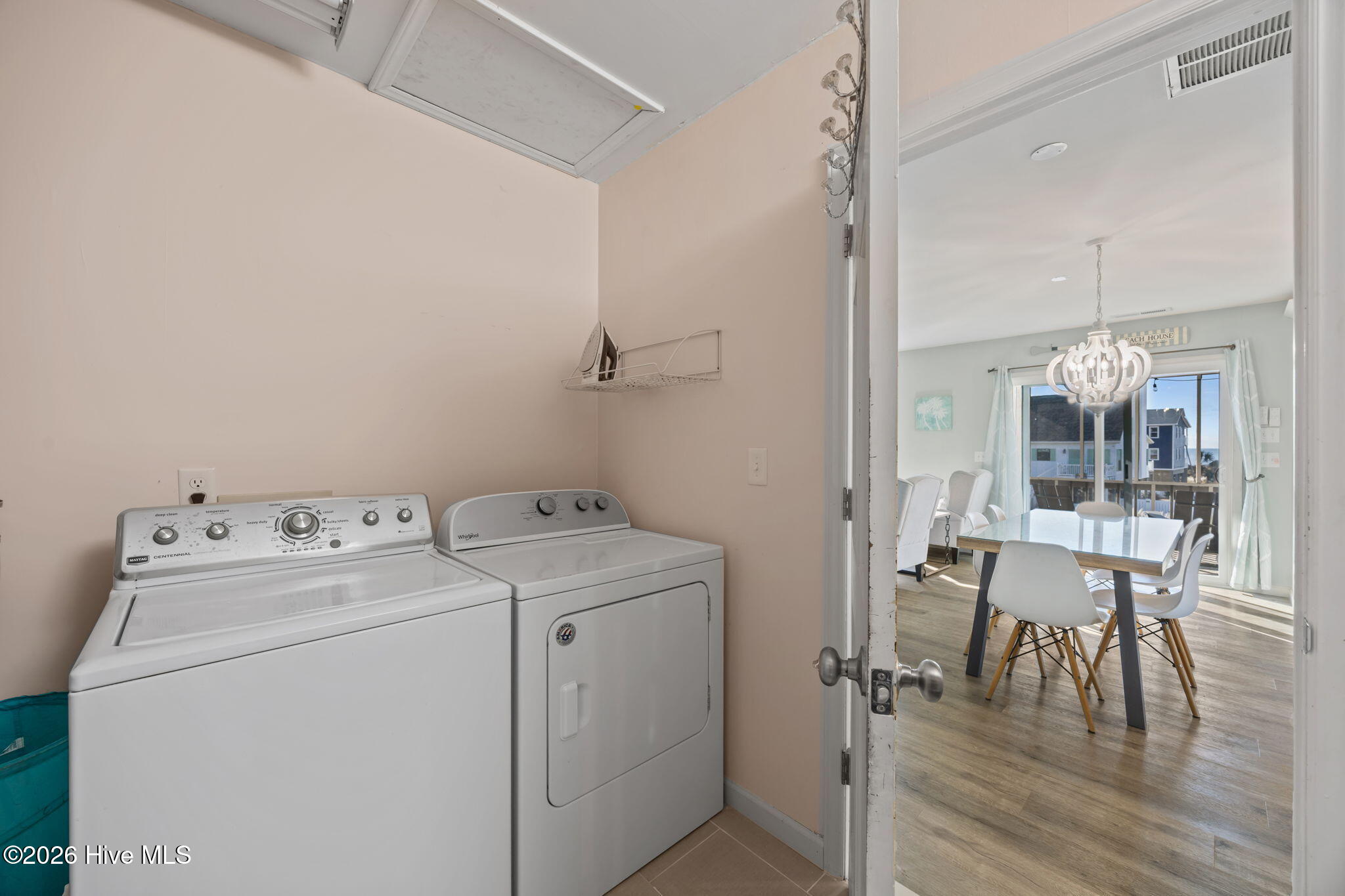 100553984 | Photo 41